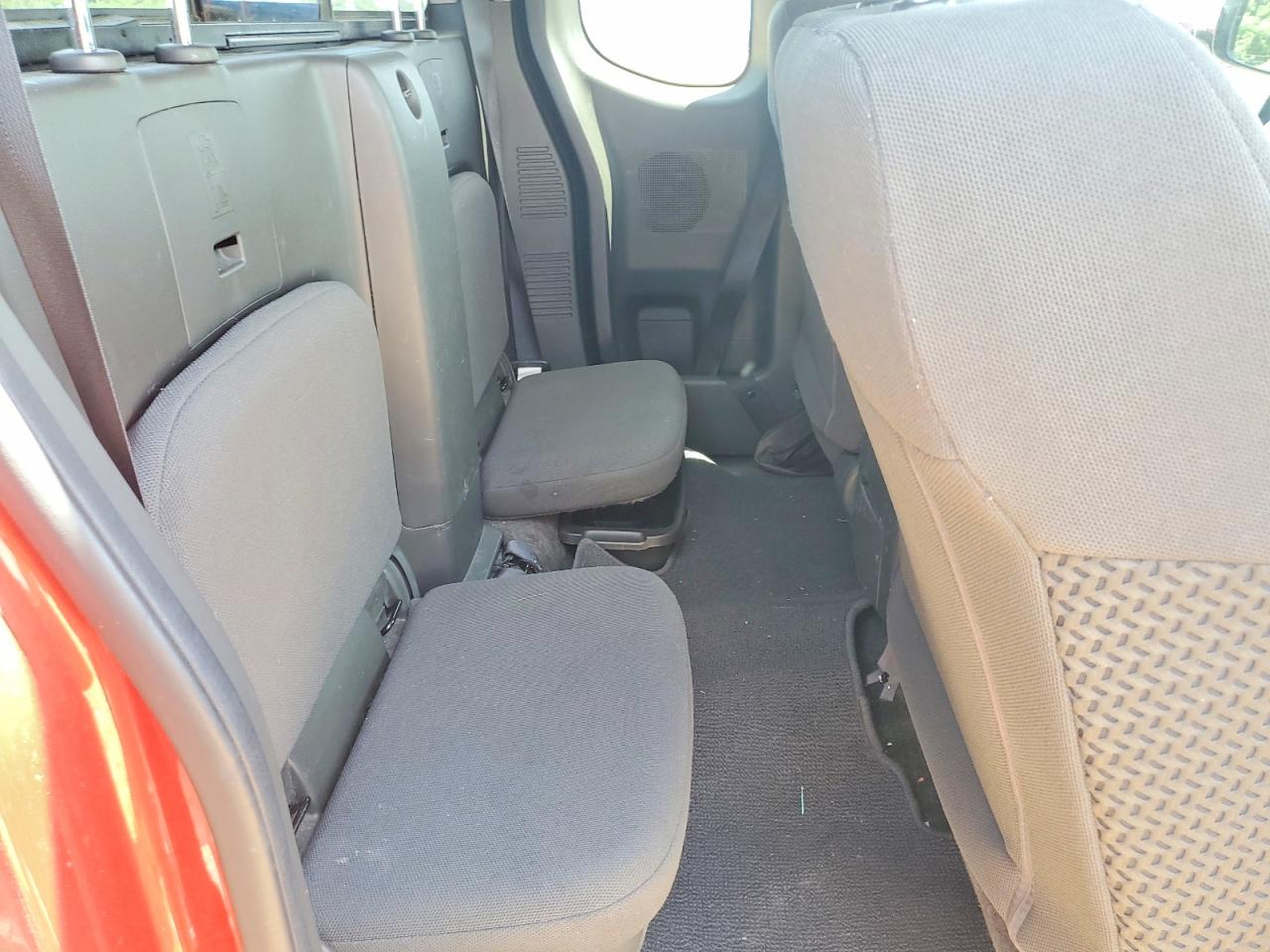 Nissan Frontier Sv