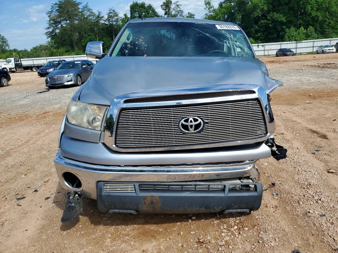 Toyota Tundra Crewmax Sr5