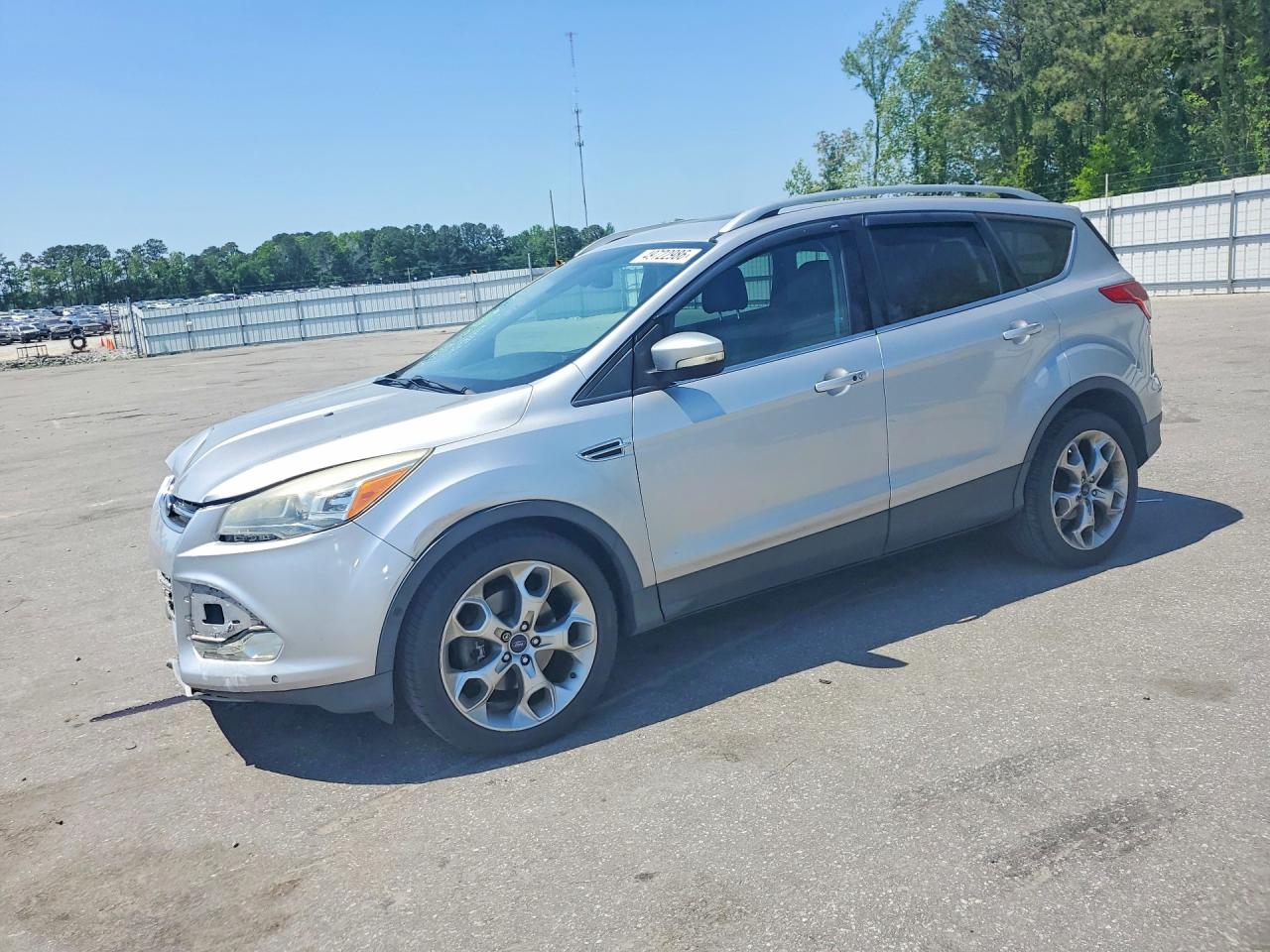Salvage Ford Escape Image