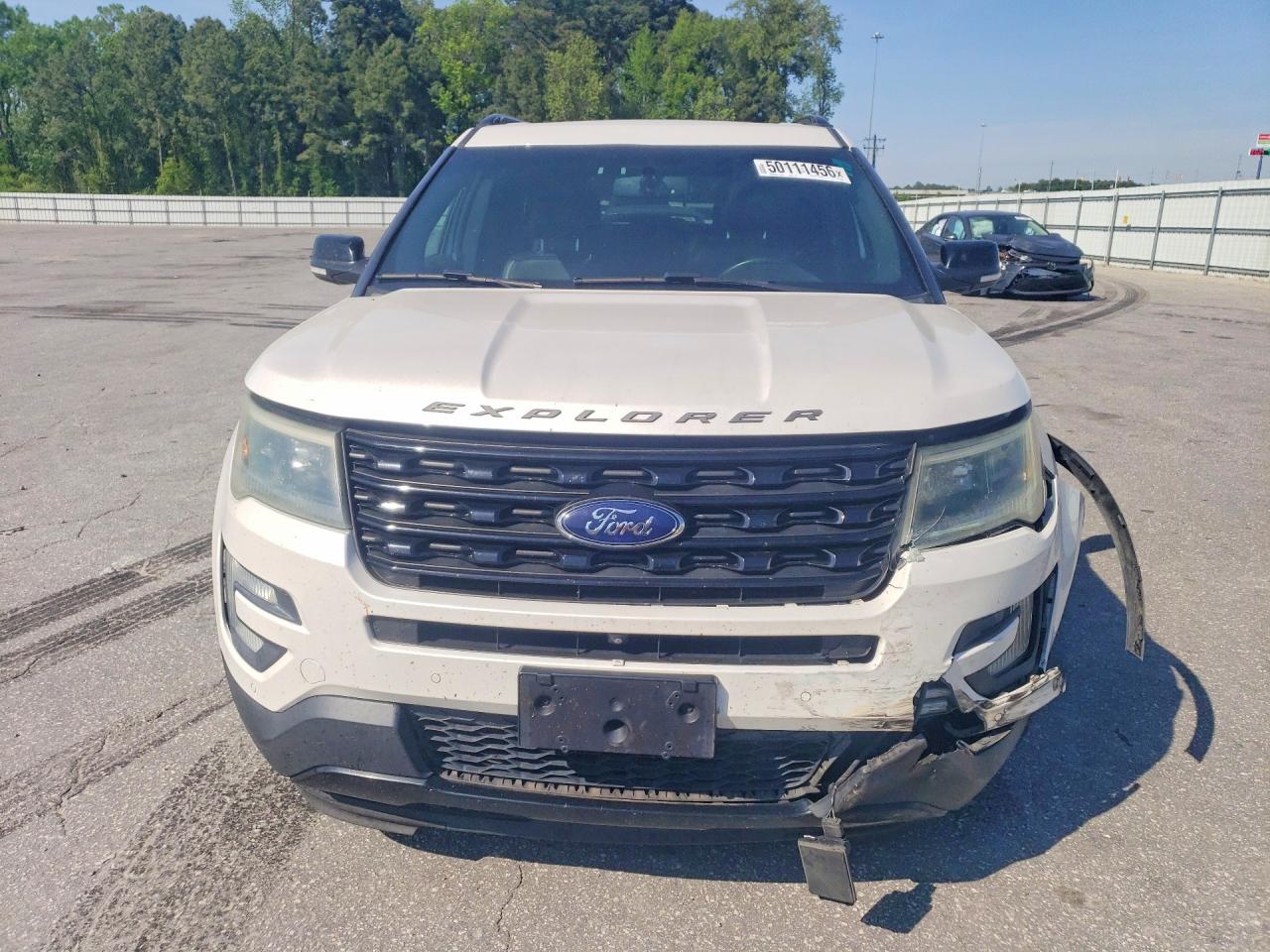 Ford Explorer Sport