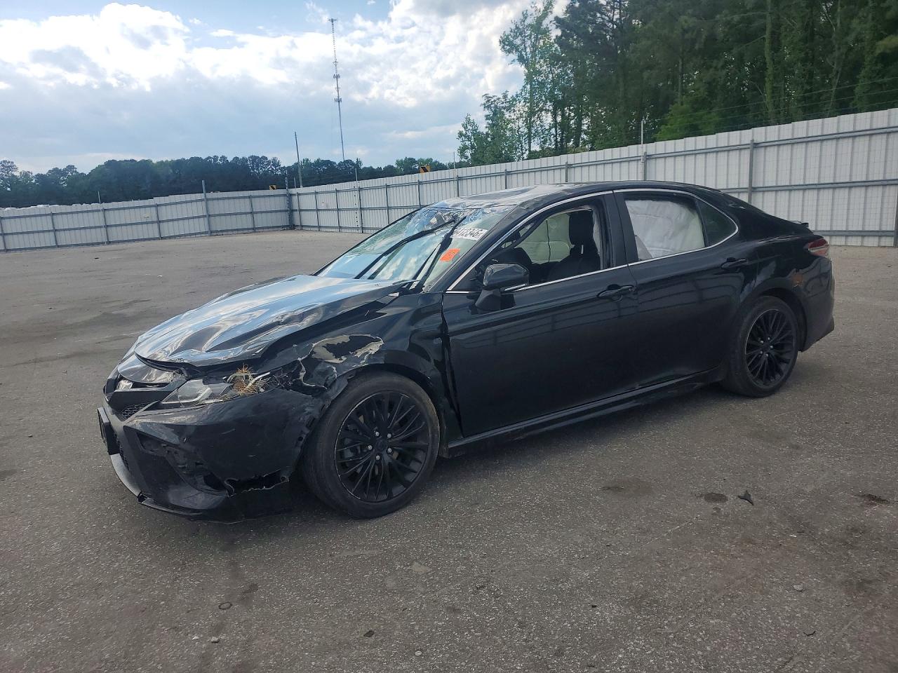 Salvage Toyota Camry Image