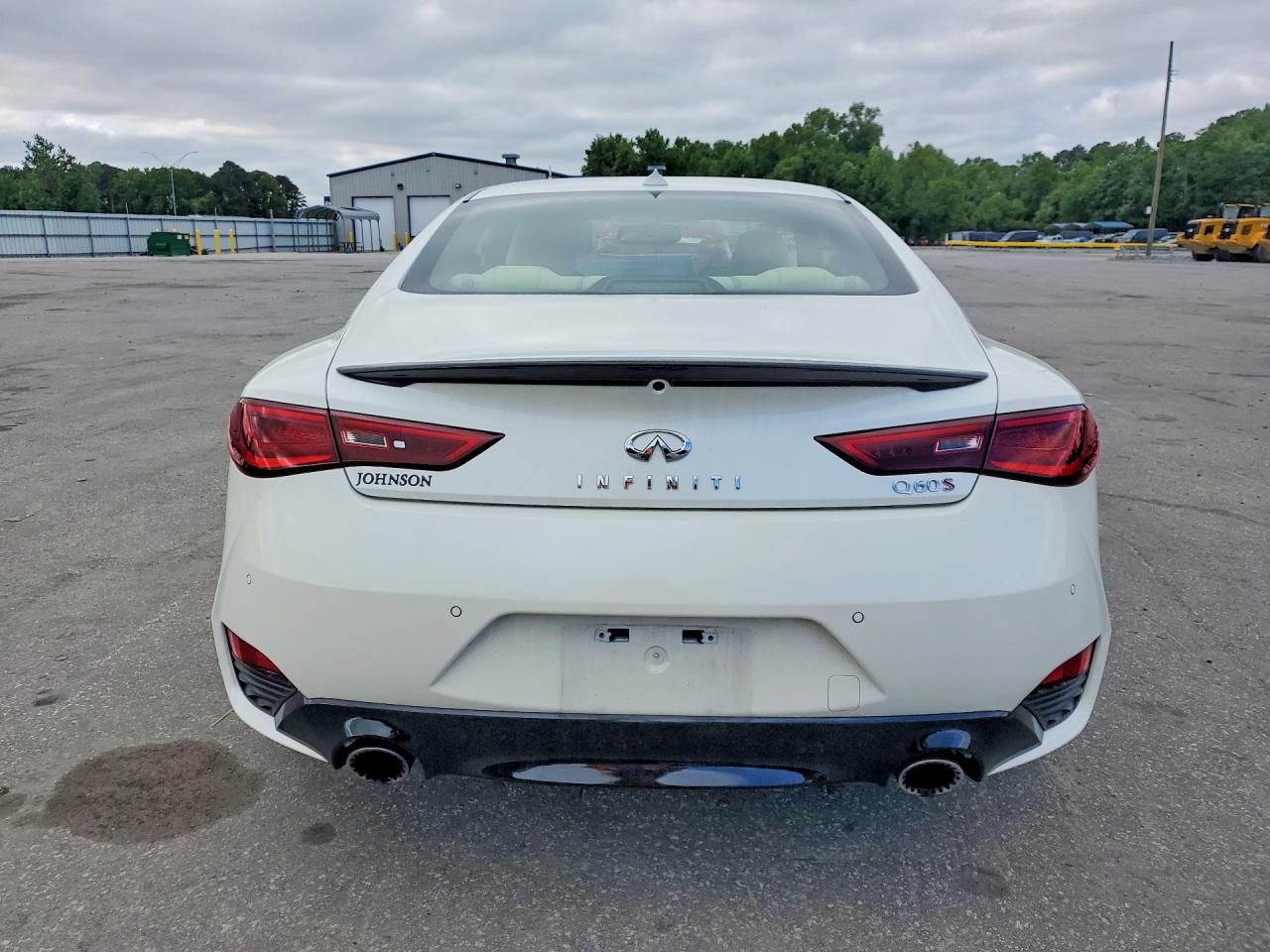 INFINITI Q60 Red Sport 400
