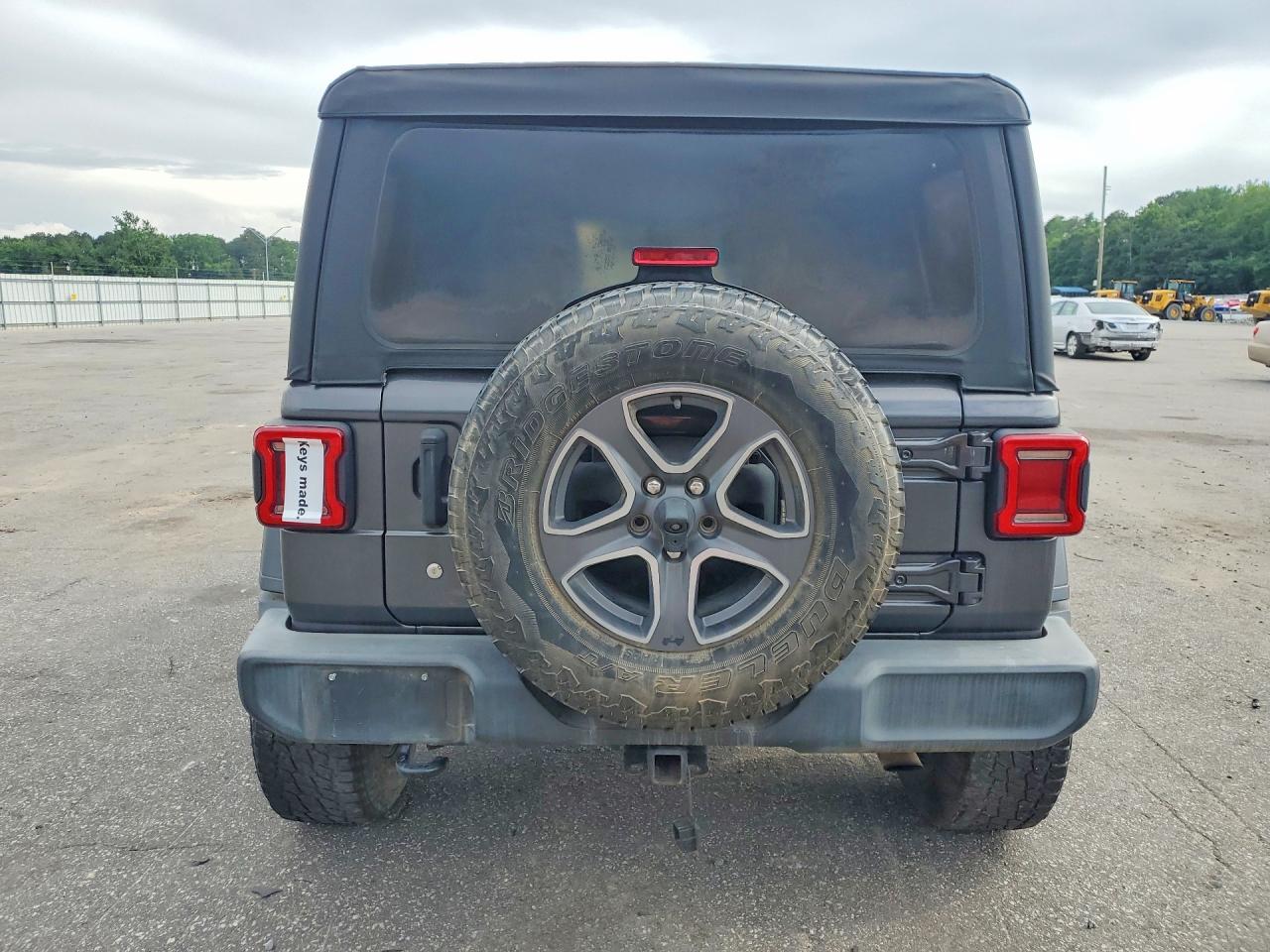 Jeep Wrangler Sport