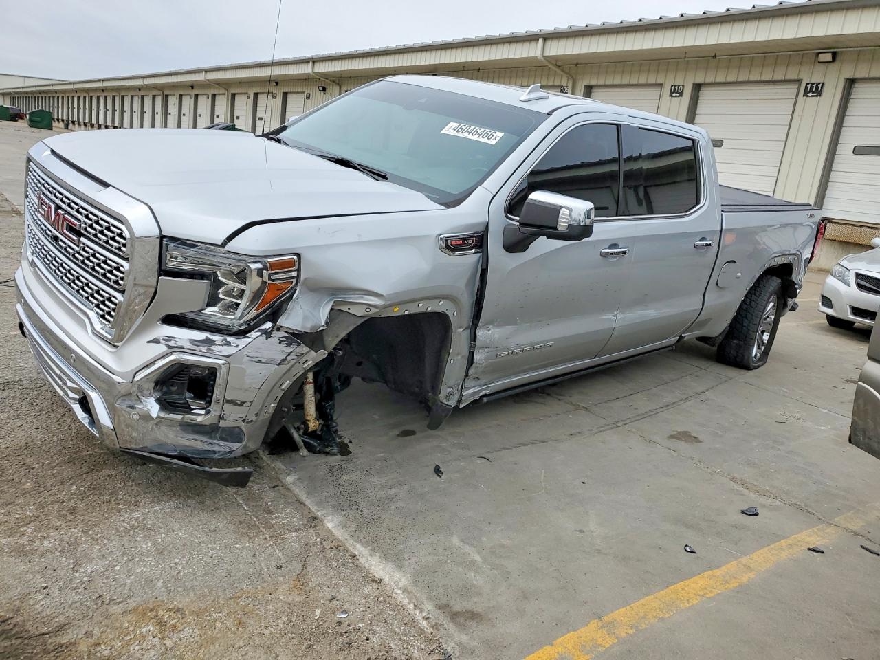 Salvage GMC Sierra Image