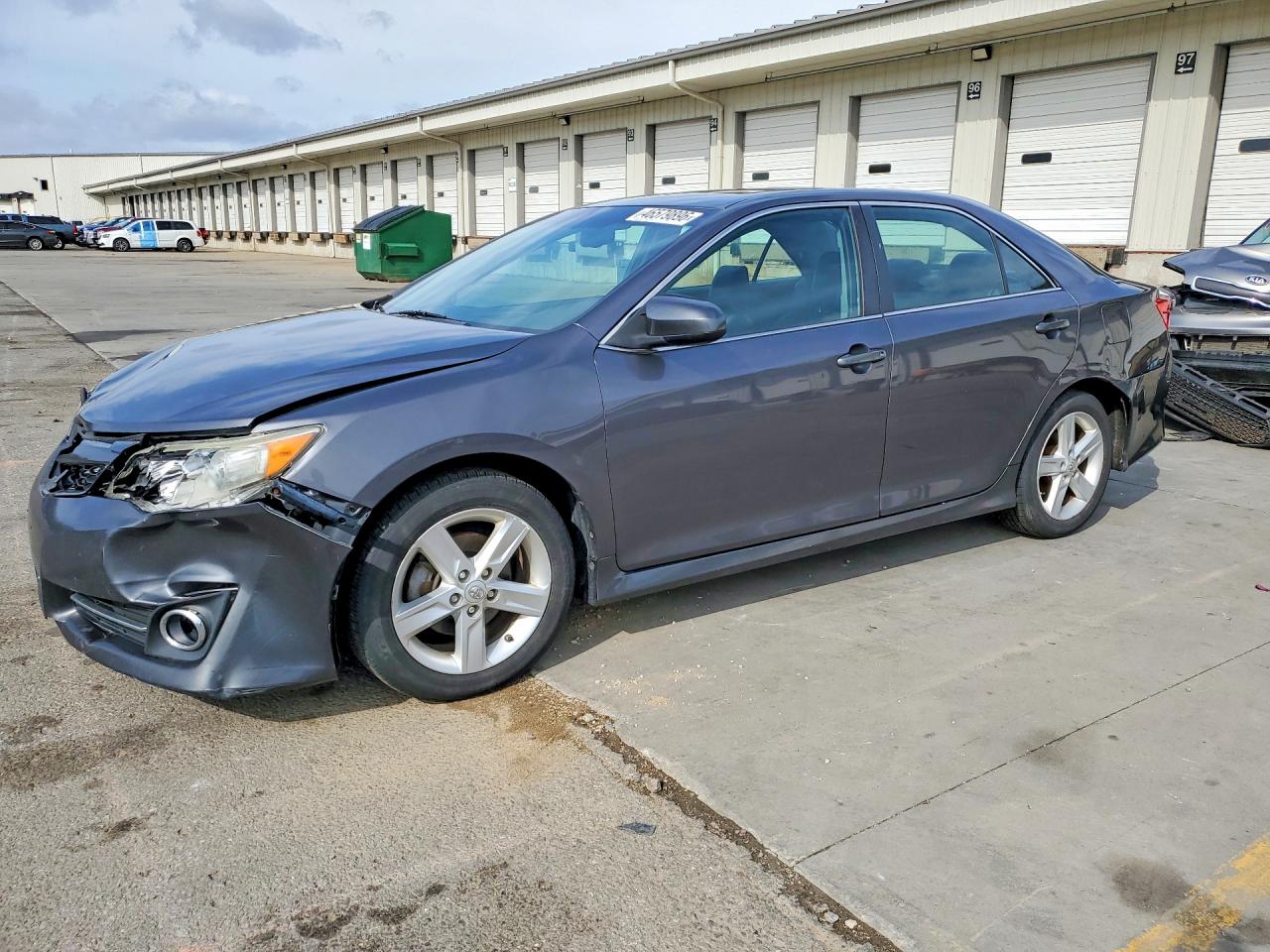 Salvage Toyota Camry Image