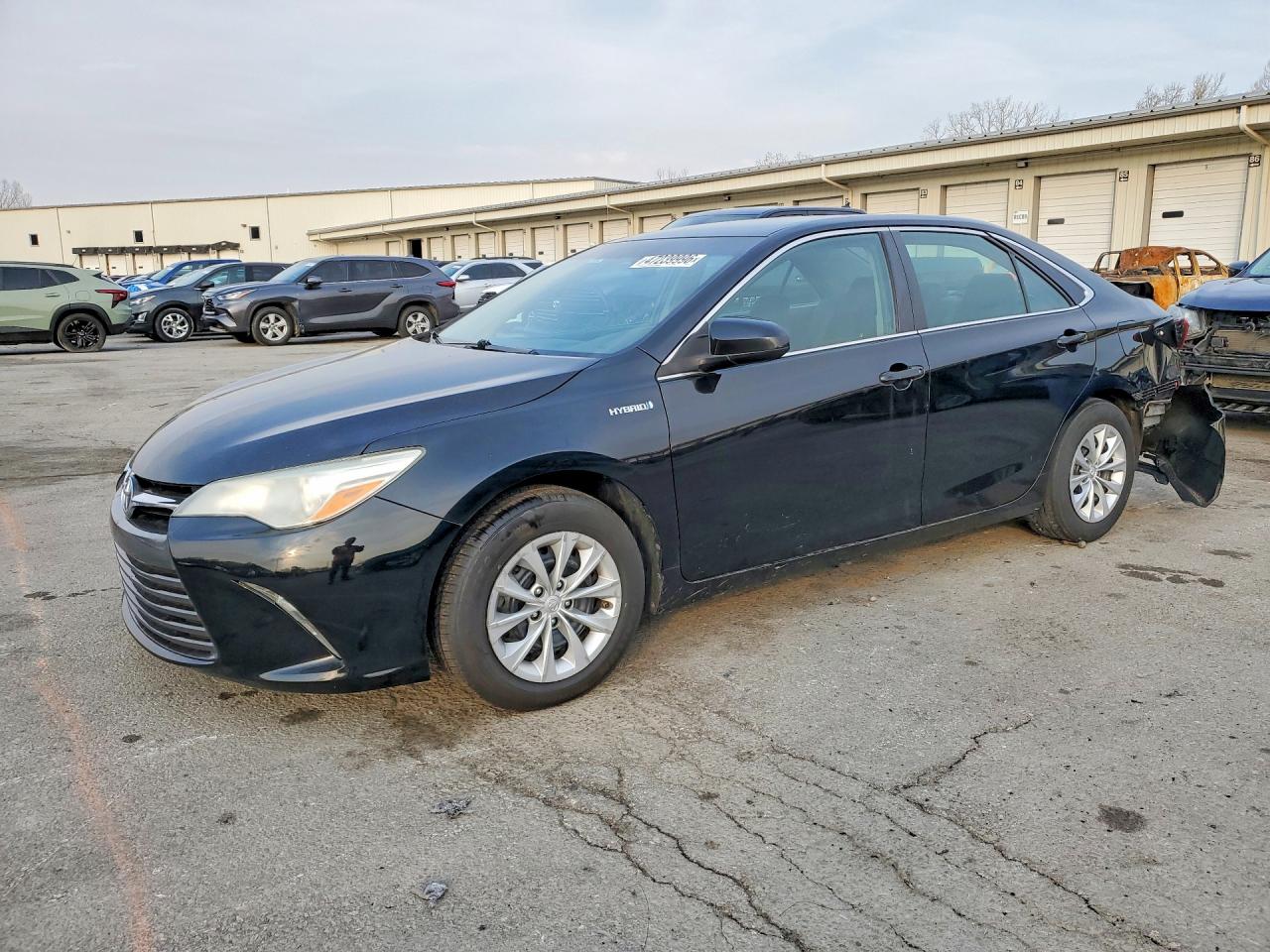 Salvage Toyota Camry Image