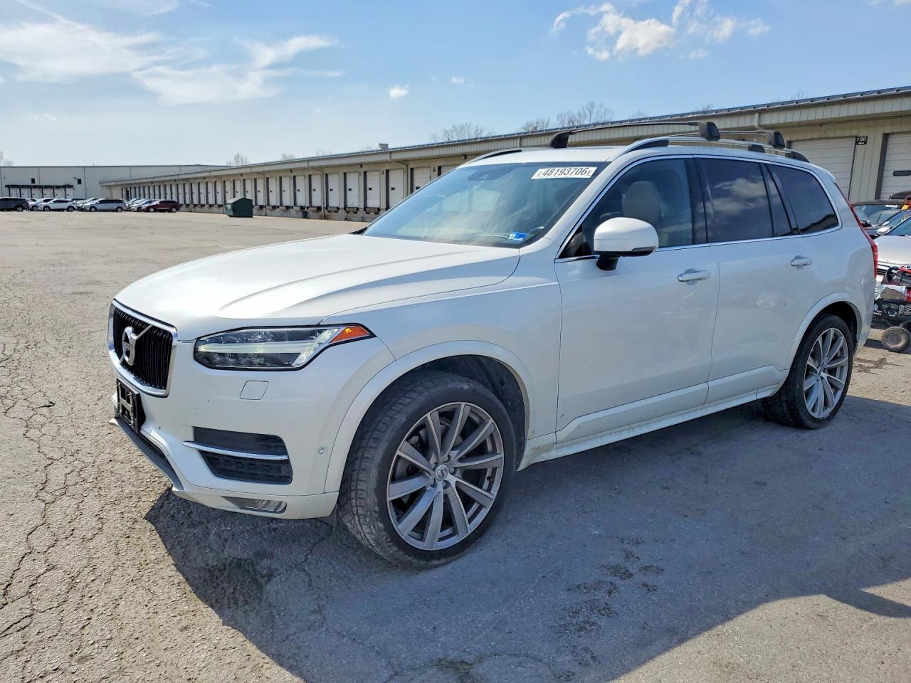Salvage Volvo XC90 Image