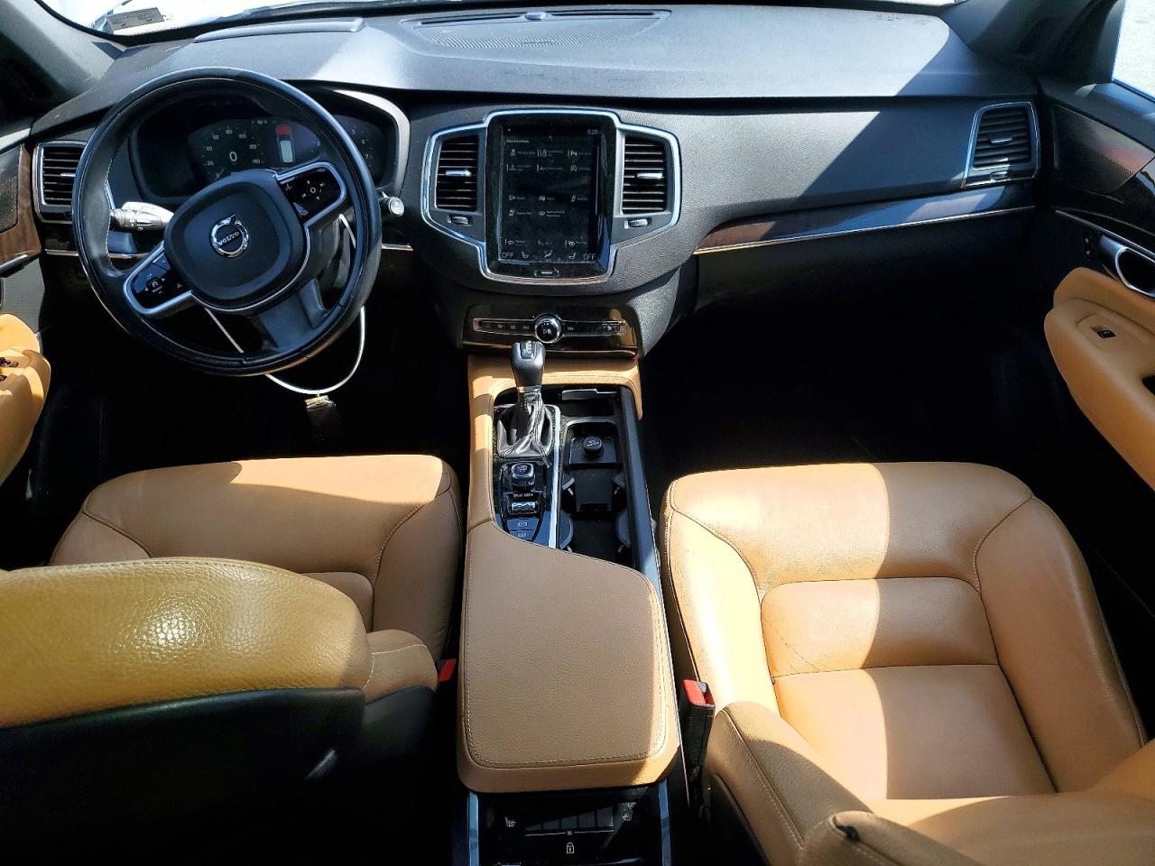 Volvo XC90 T6 Momentum