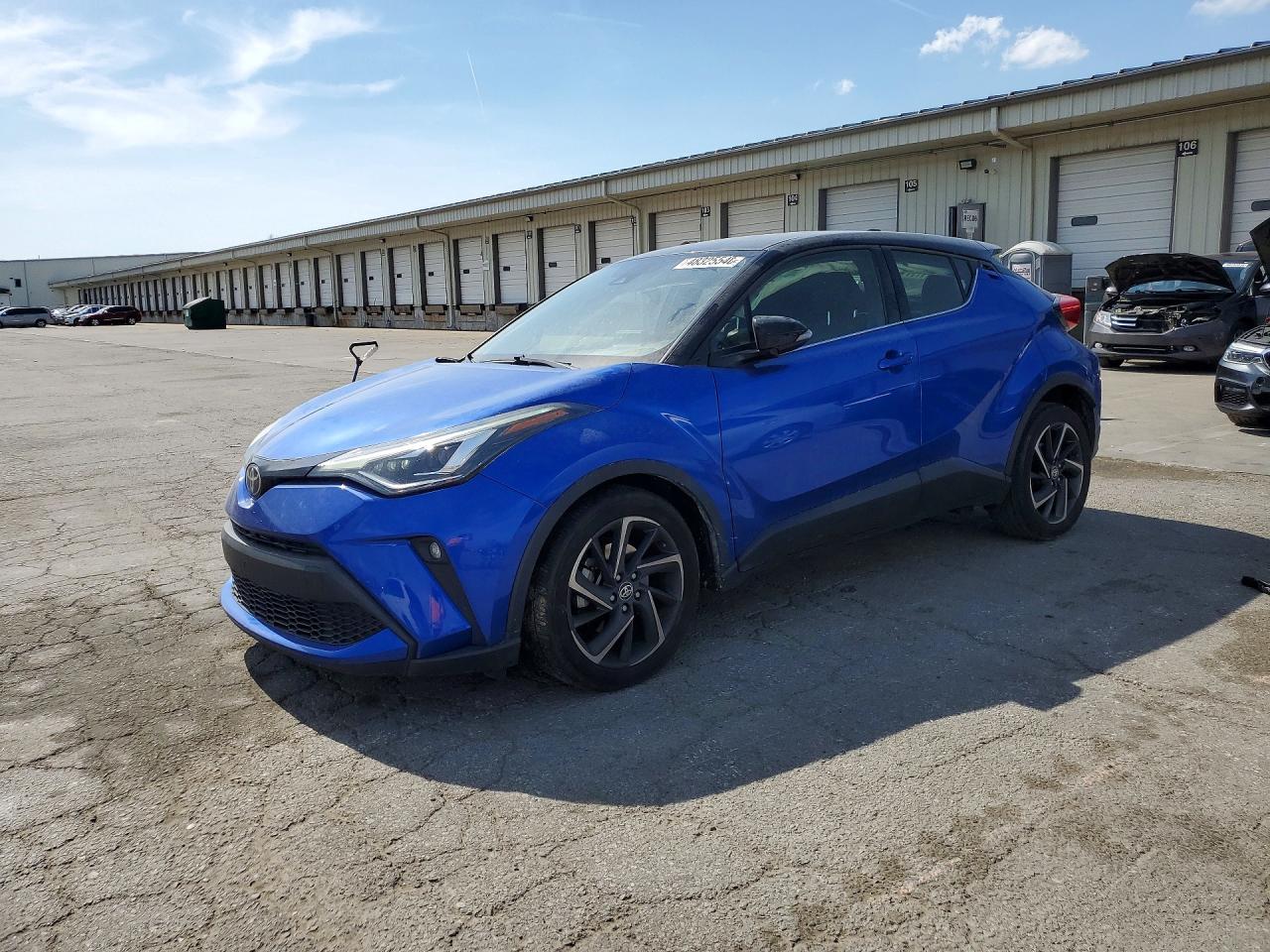 Salvage Toyota C-HR Image