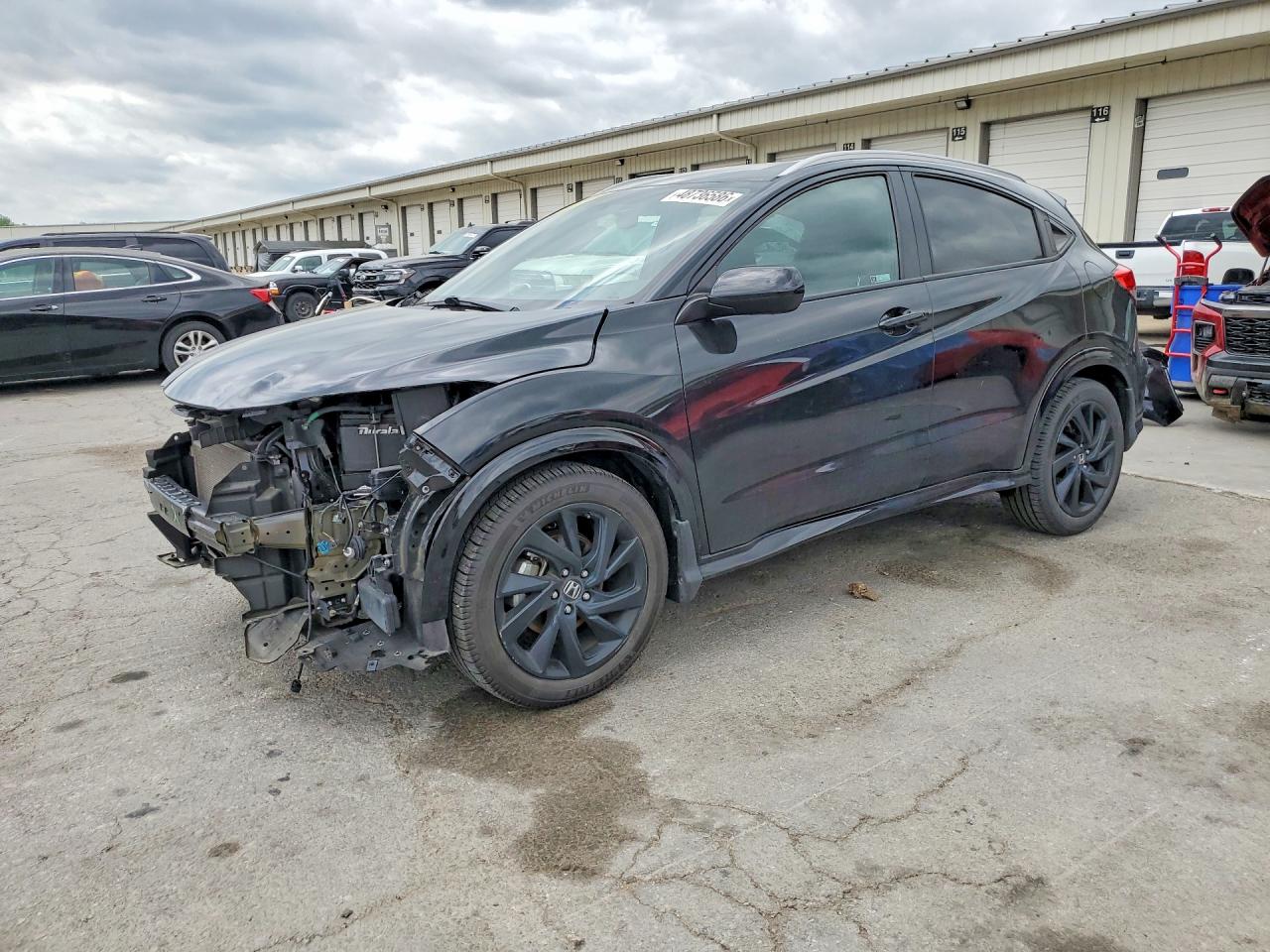 Salvage Honda HR-V Image