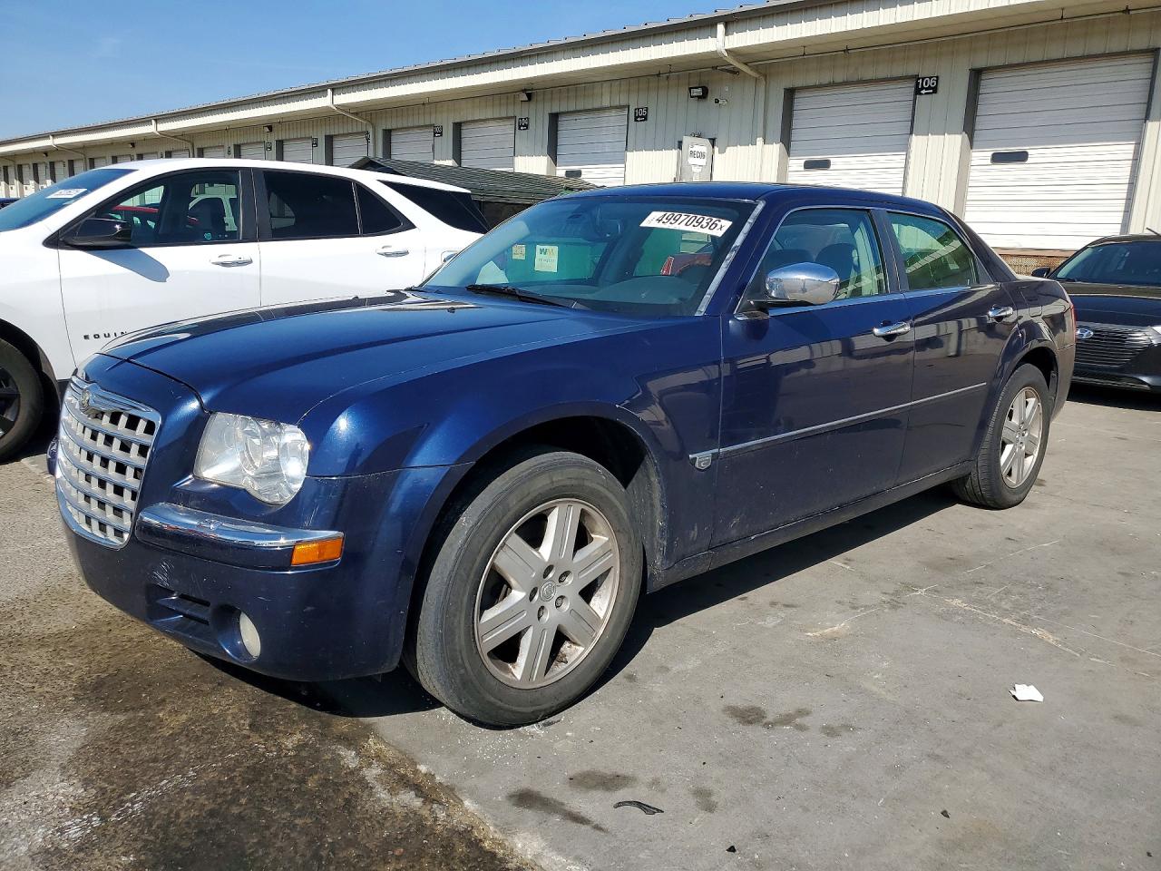 Salvage Chrysler 300 Image