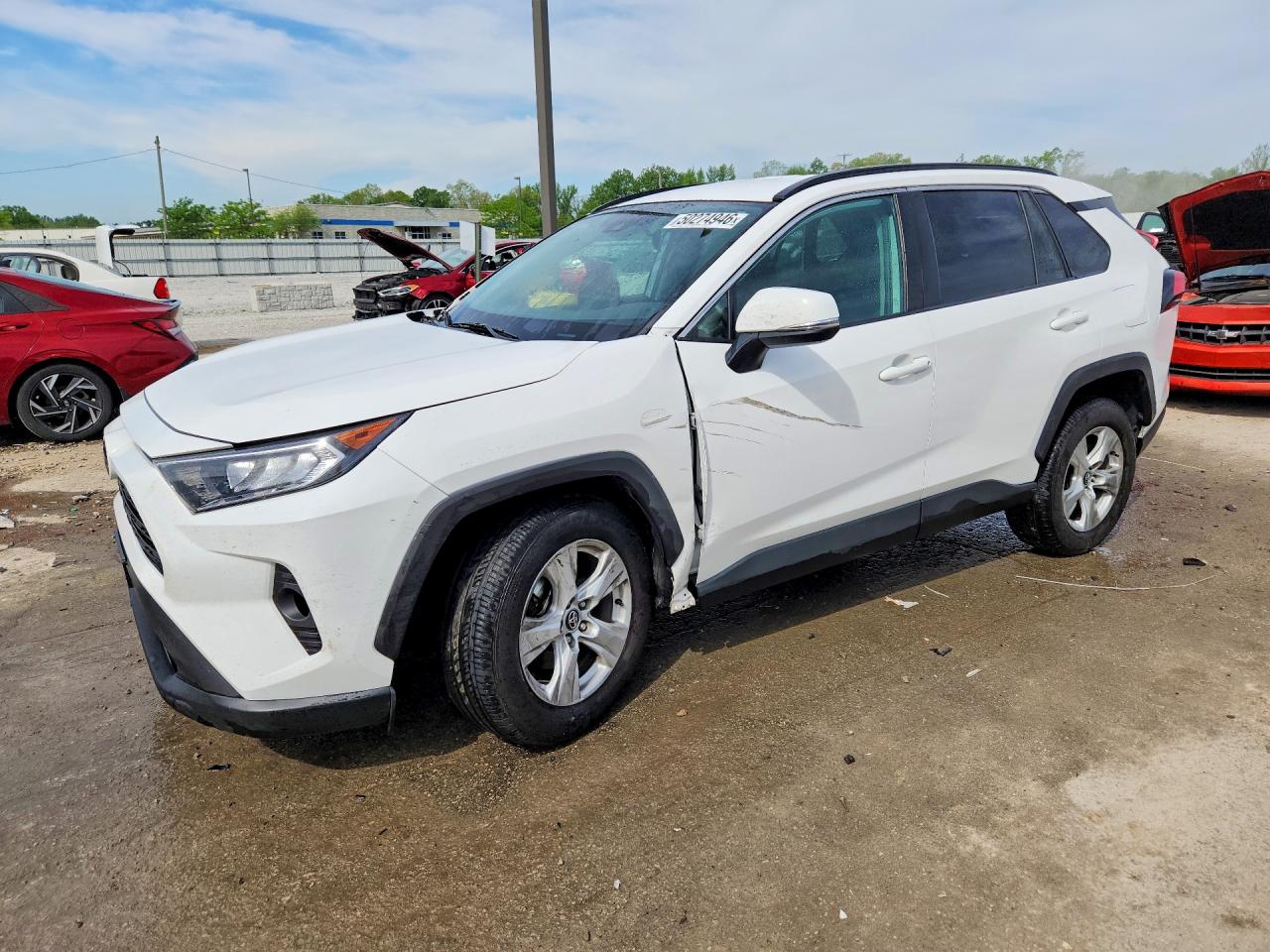 Salvage Toyota RAV4 Image