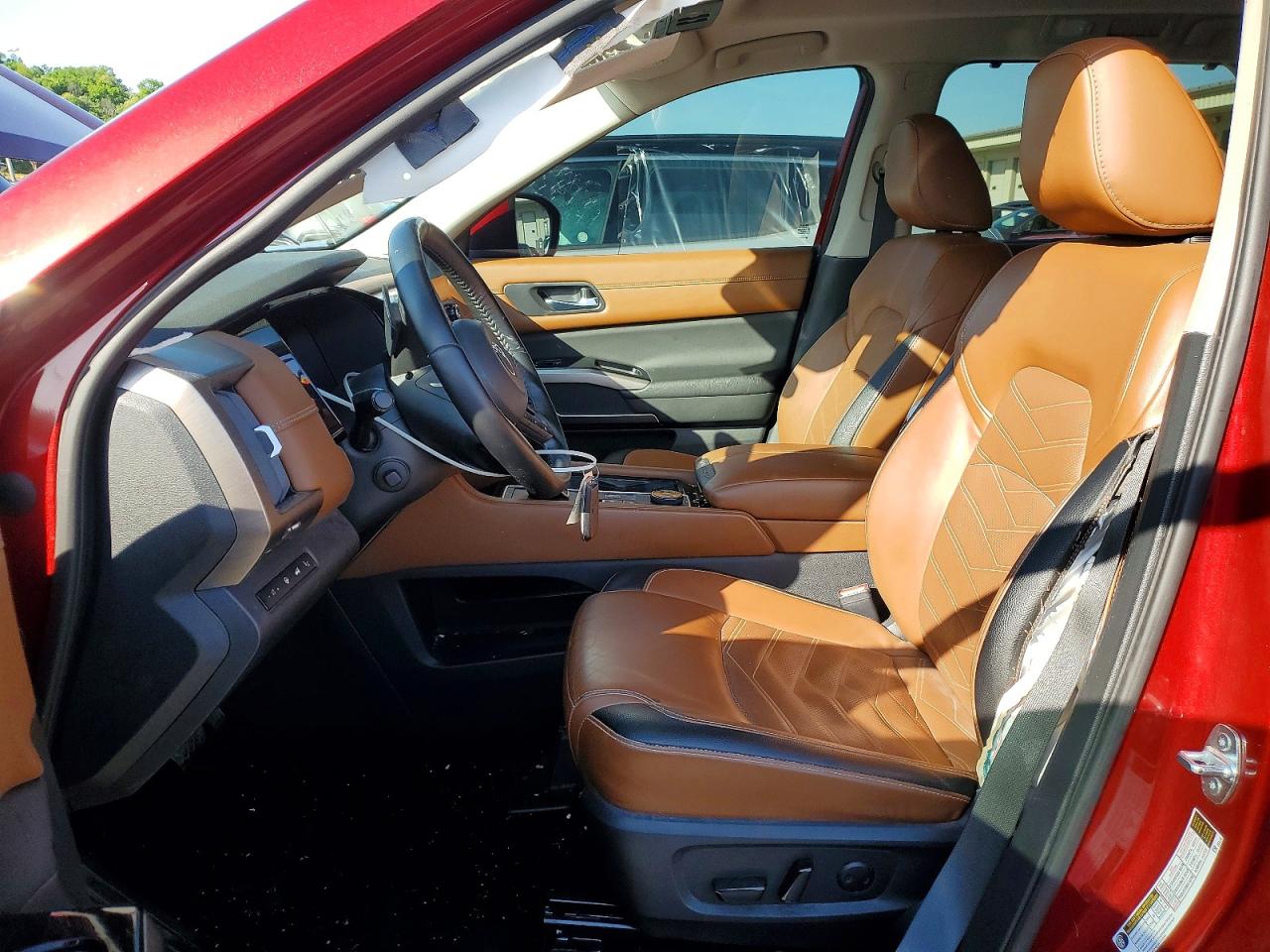 Nissan Pathfinder Platinum