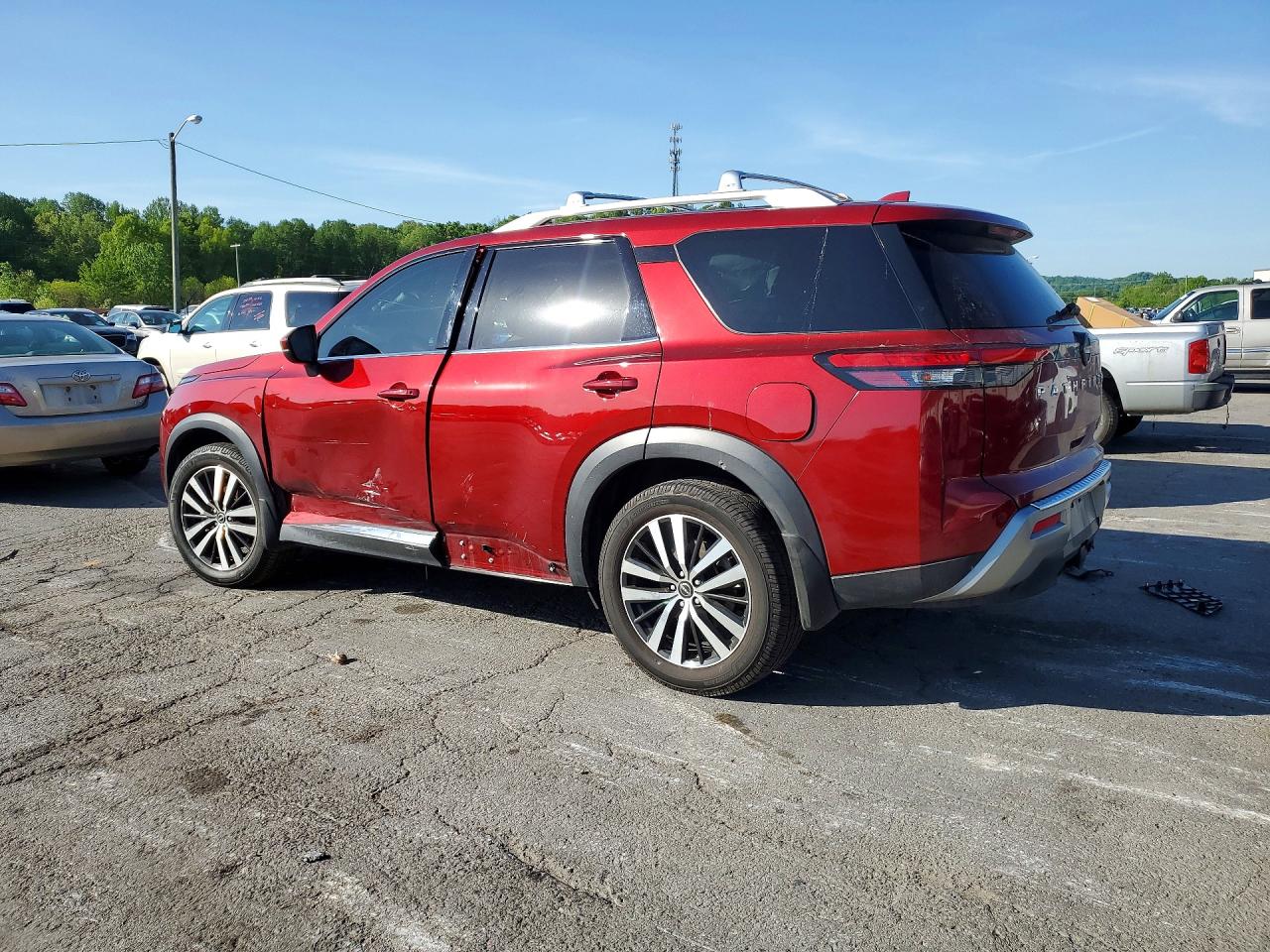 Nissan Pathfinder Platinum