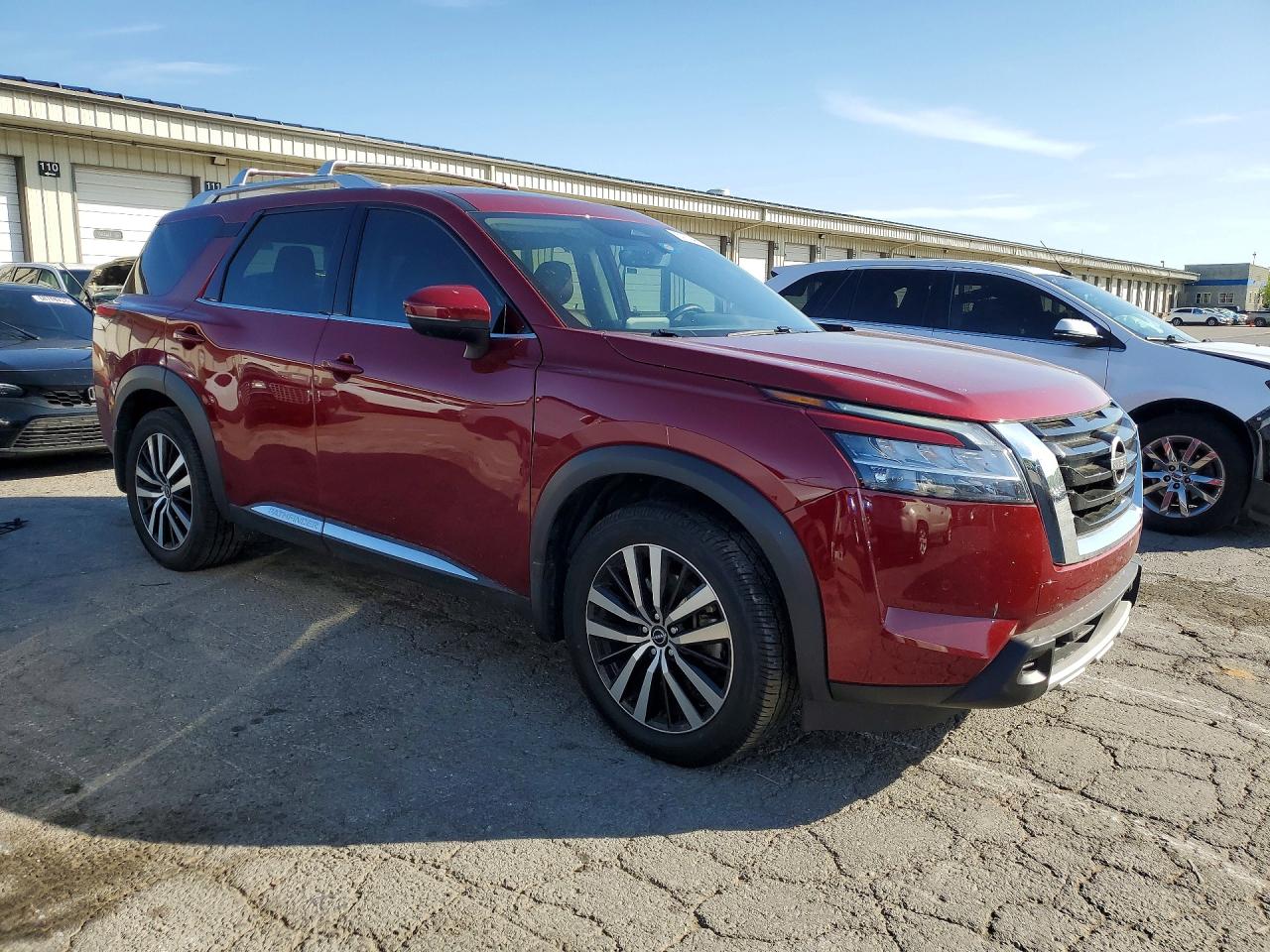 Nissan Pathfinder Platinum