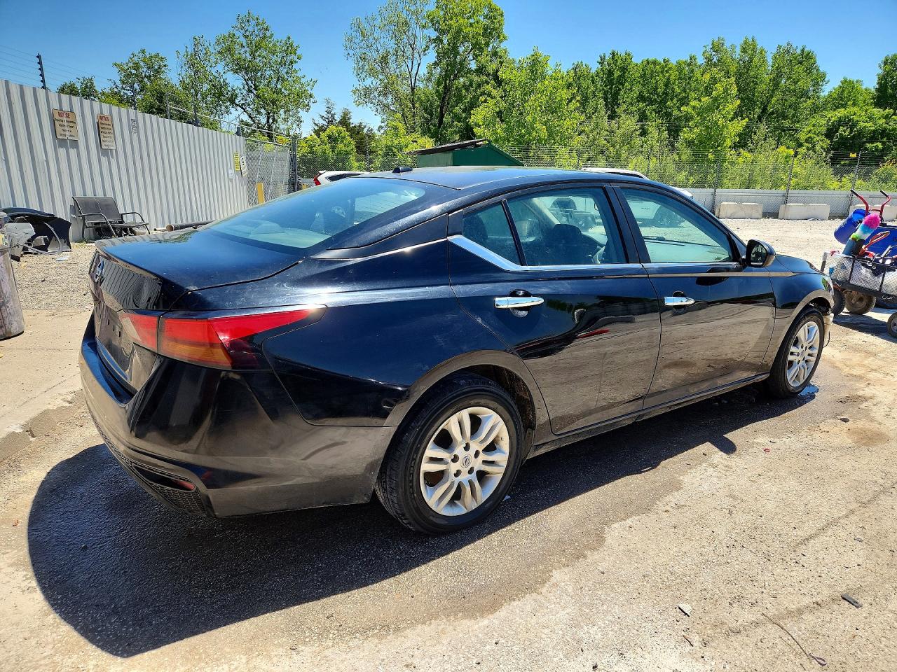 Nissan Altima S