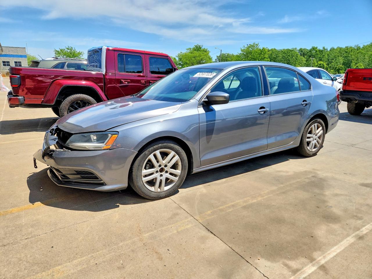 Salvage Volkswagen Jetta Image