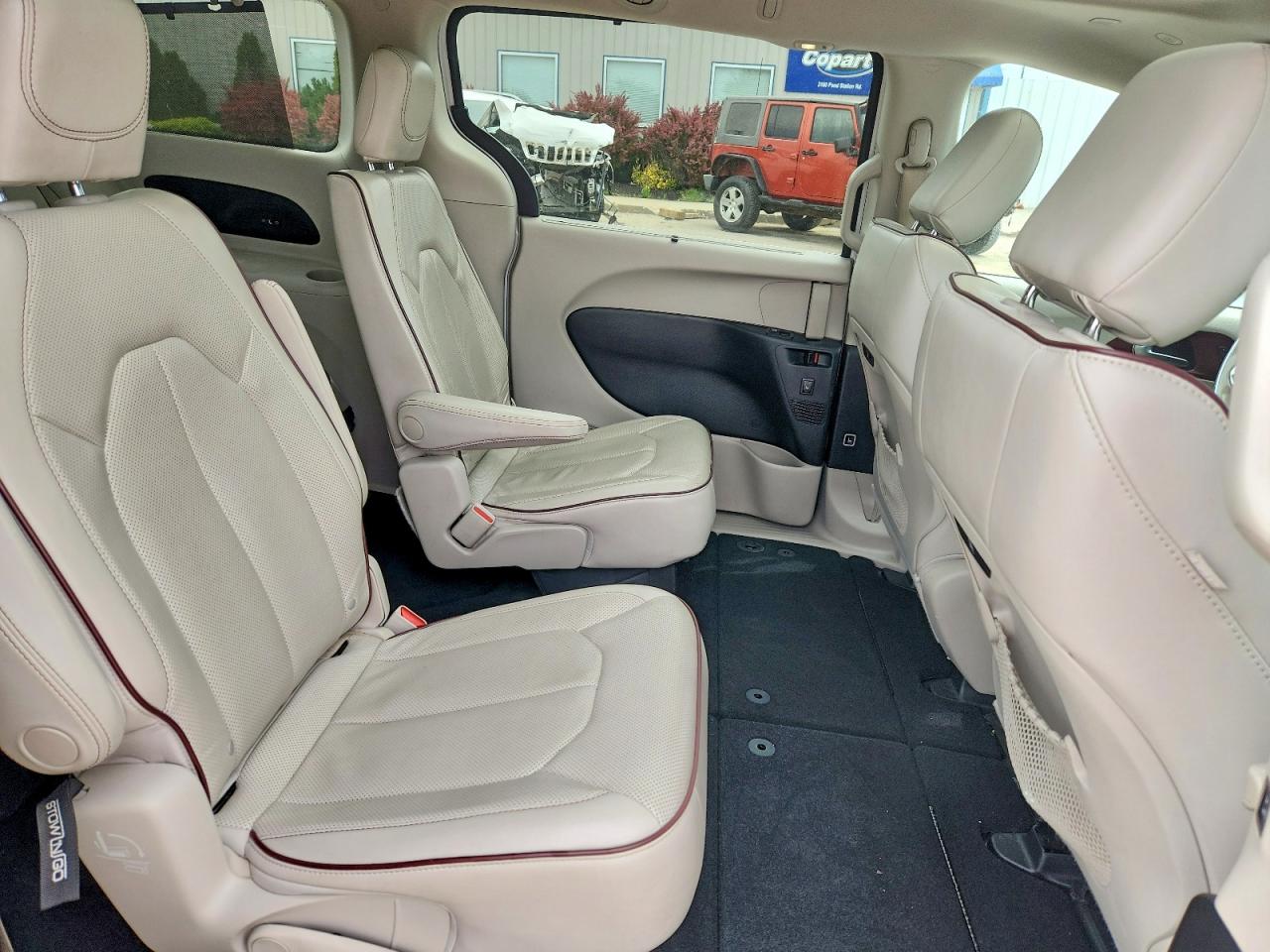 Chrysler Pacifica Limited