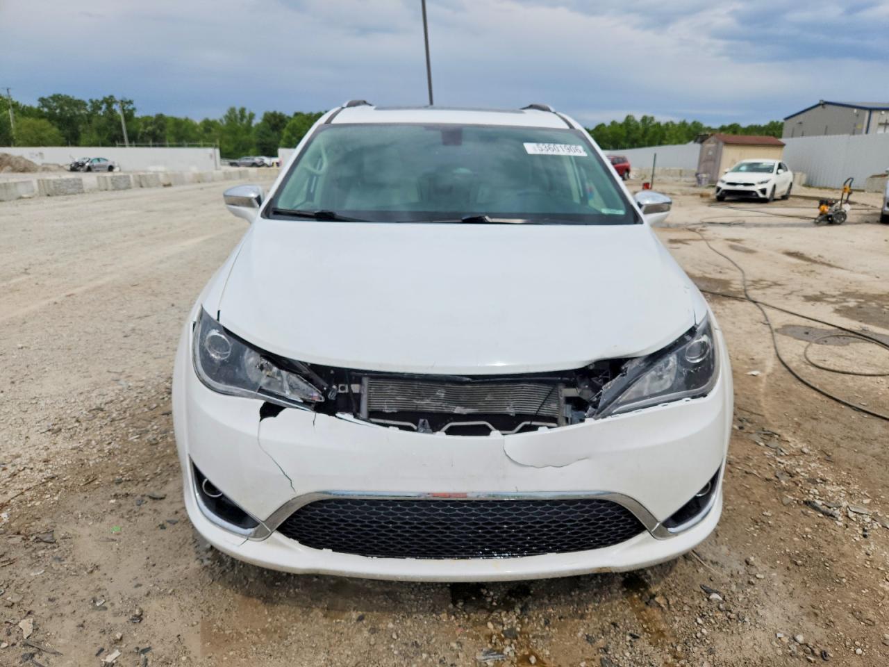 Chrysler Pacifica Limited