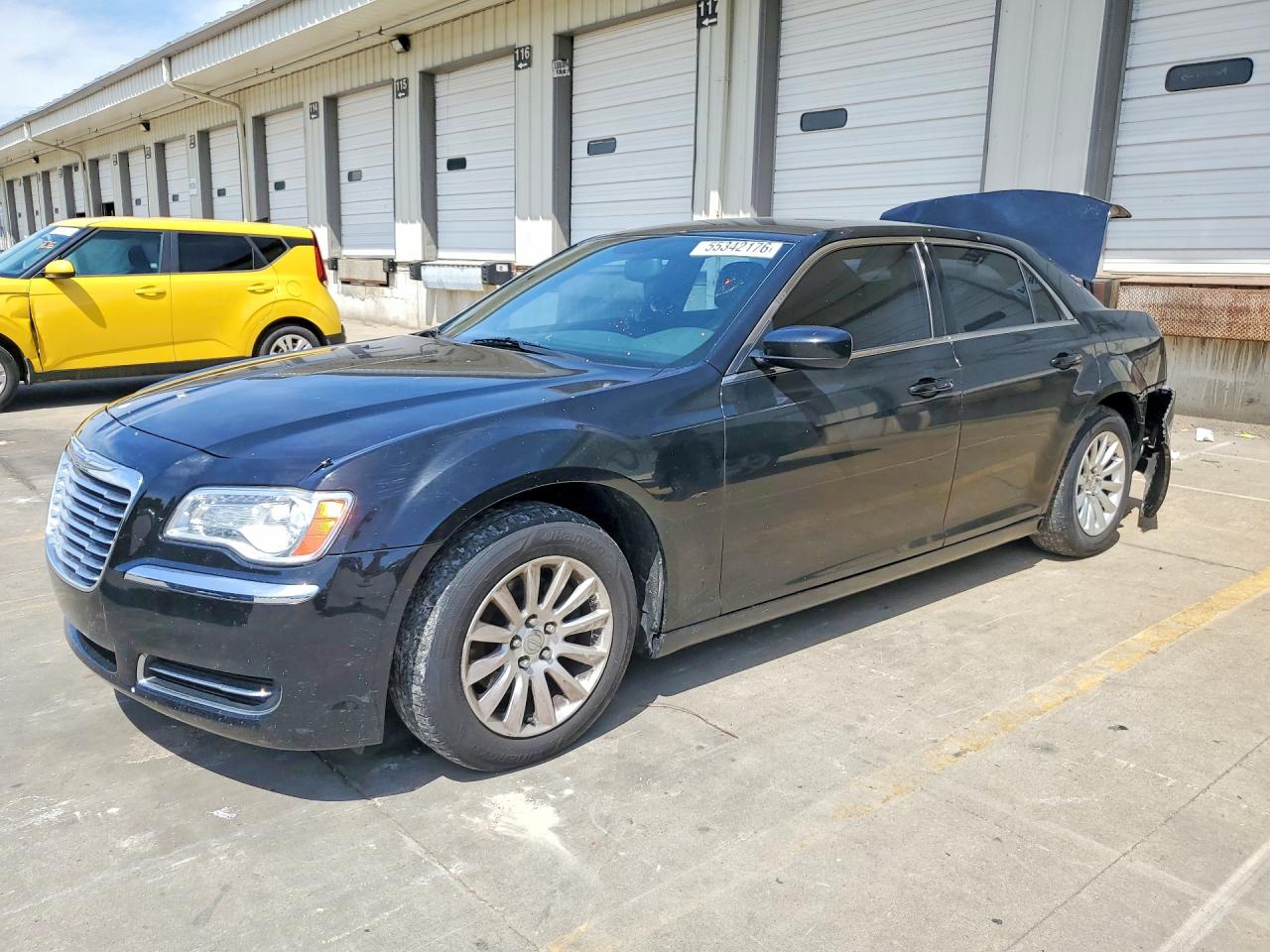 Salvage Chrysler 300 Image