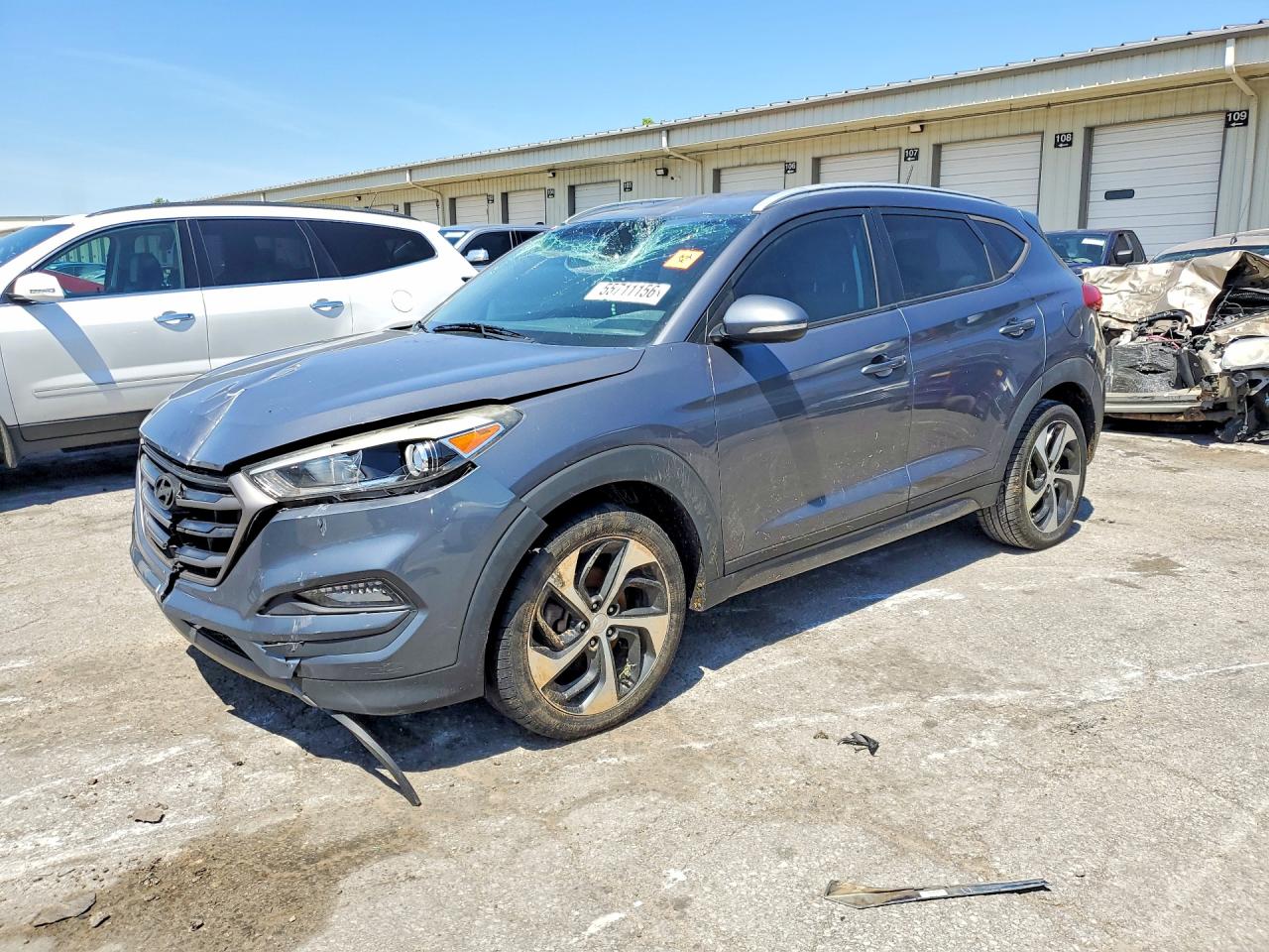 Salvage Hyundai TUCSON Image