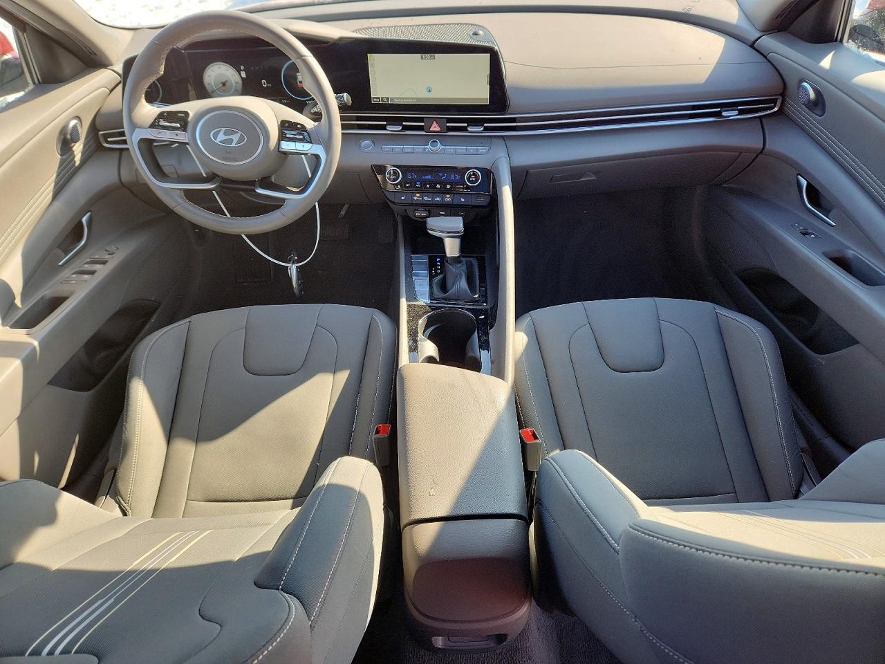 Hyundai ELANTRA Sel