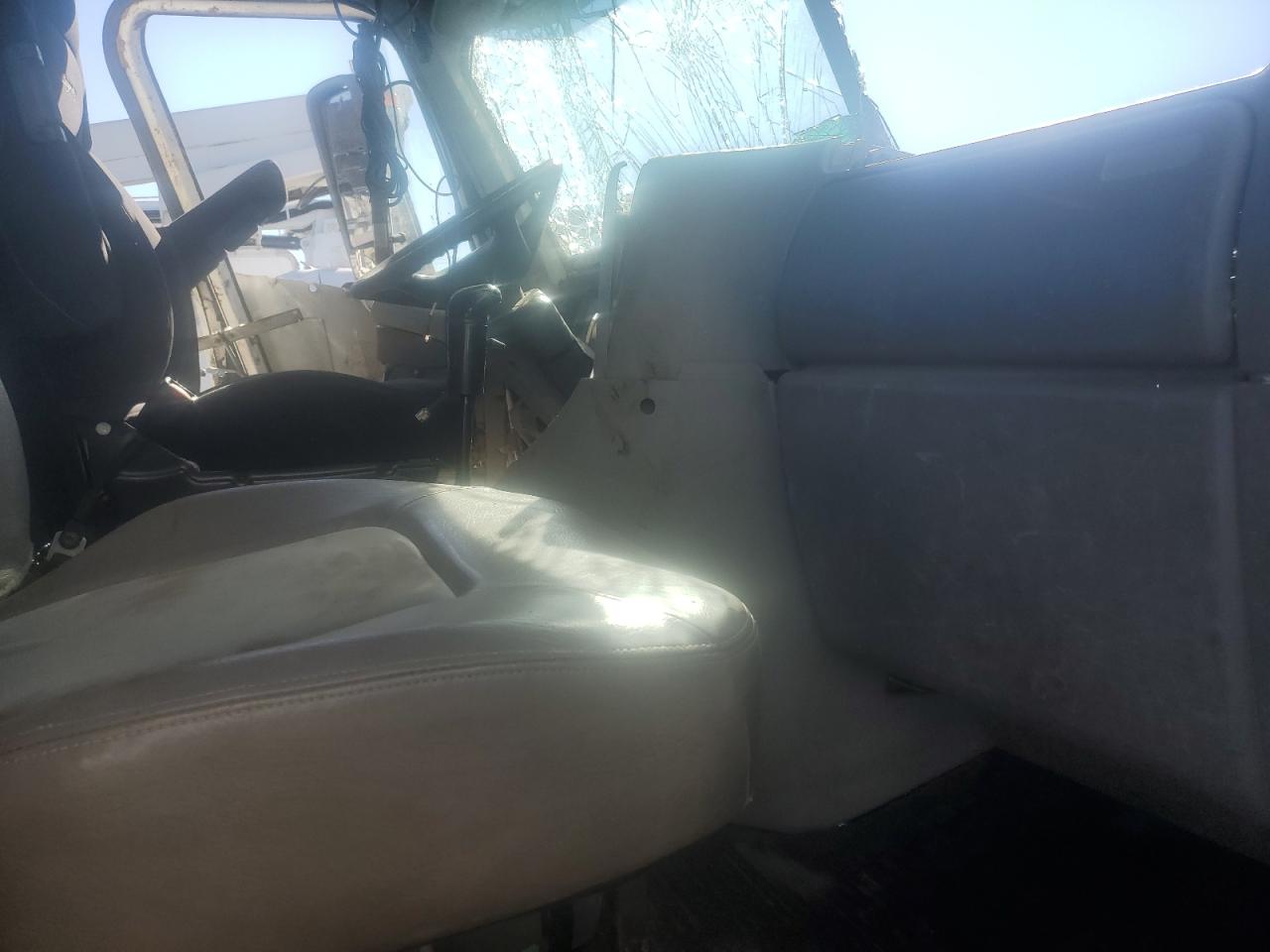 Freigliner 2500