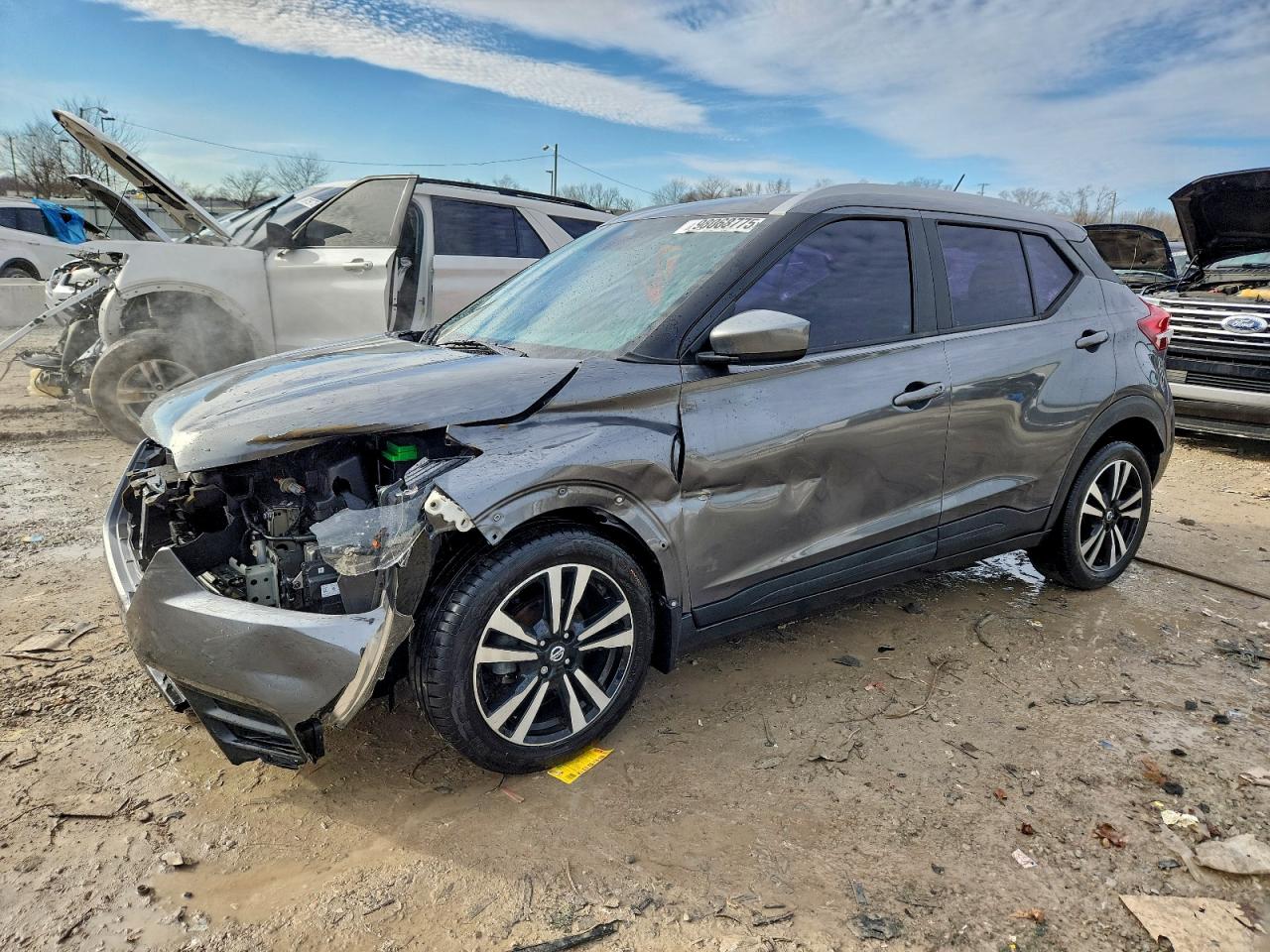 Salvage Nissan Kicks Image