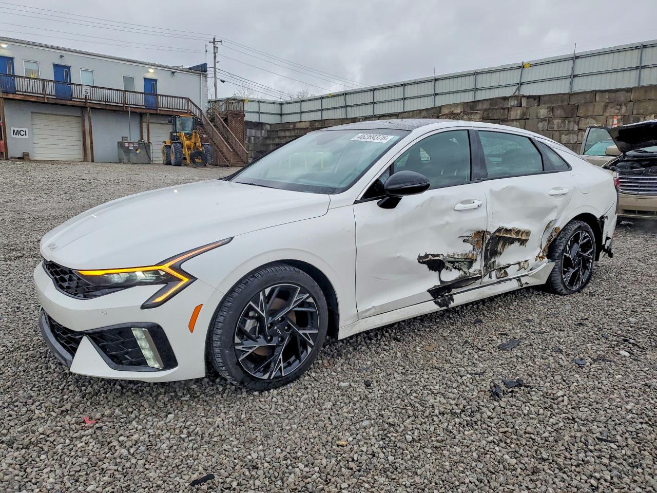 Salvage Kia K5 Image