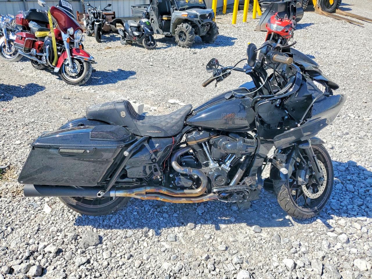 Salvage Harley-Davidson Fltrxst Image