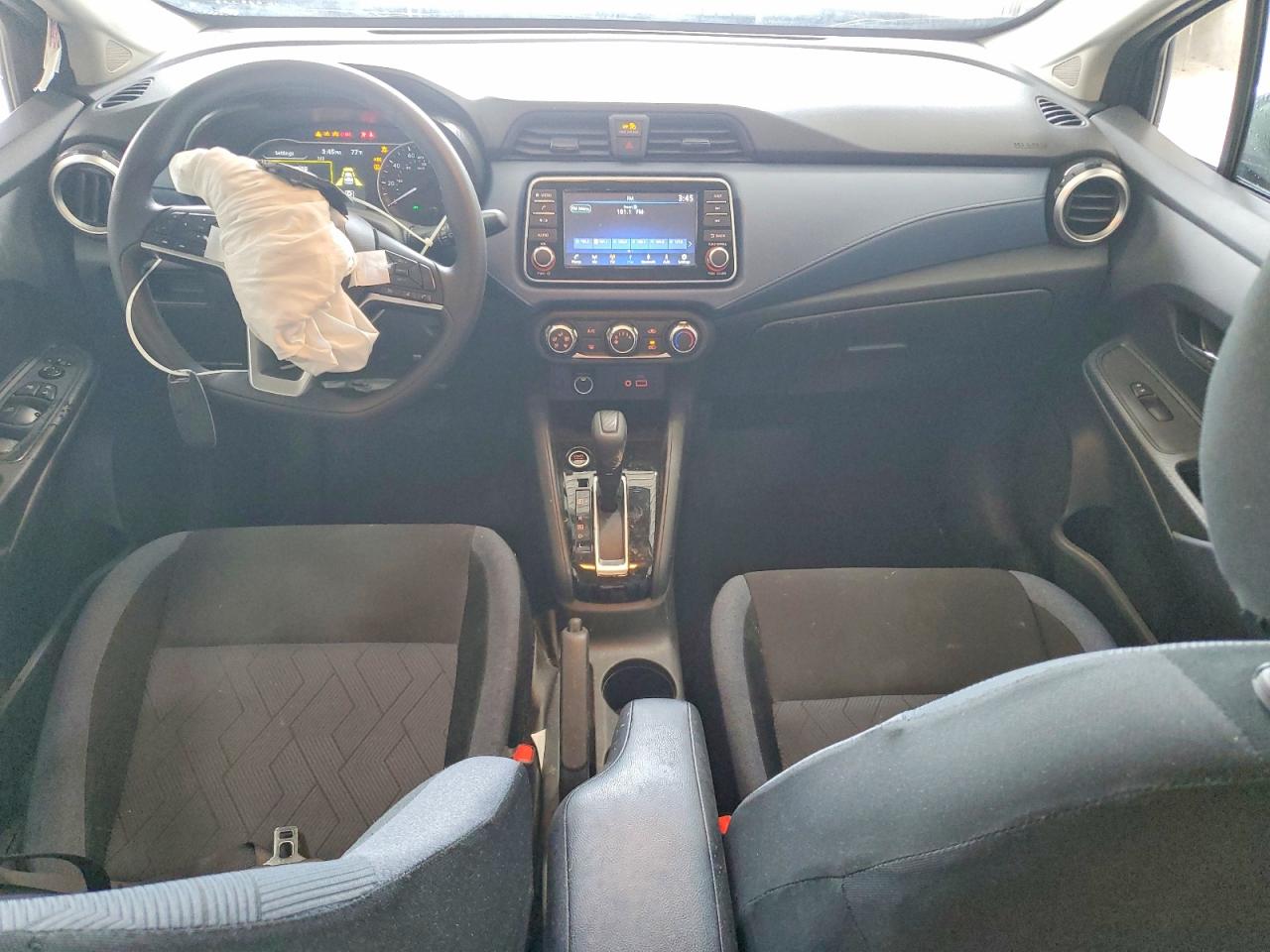 Nissan Versa Sv