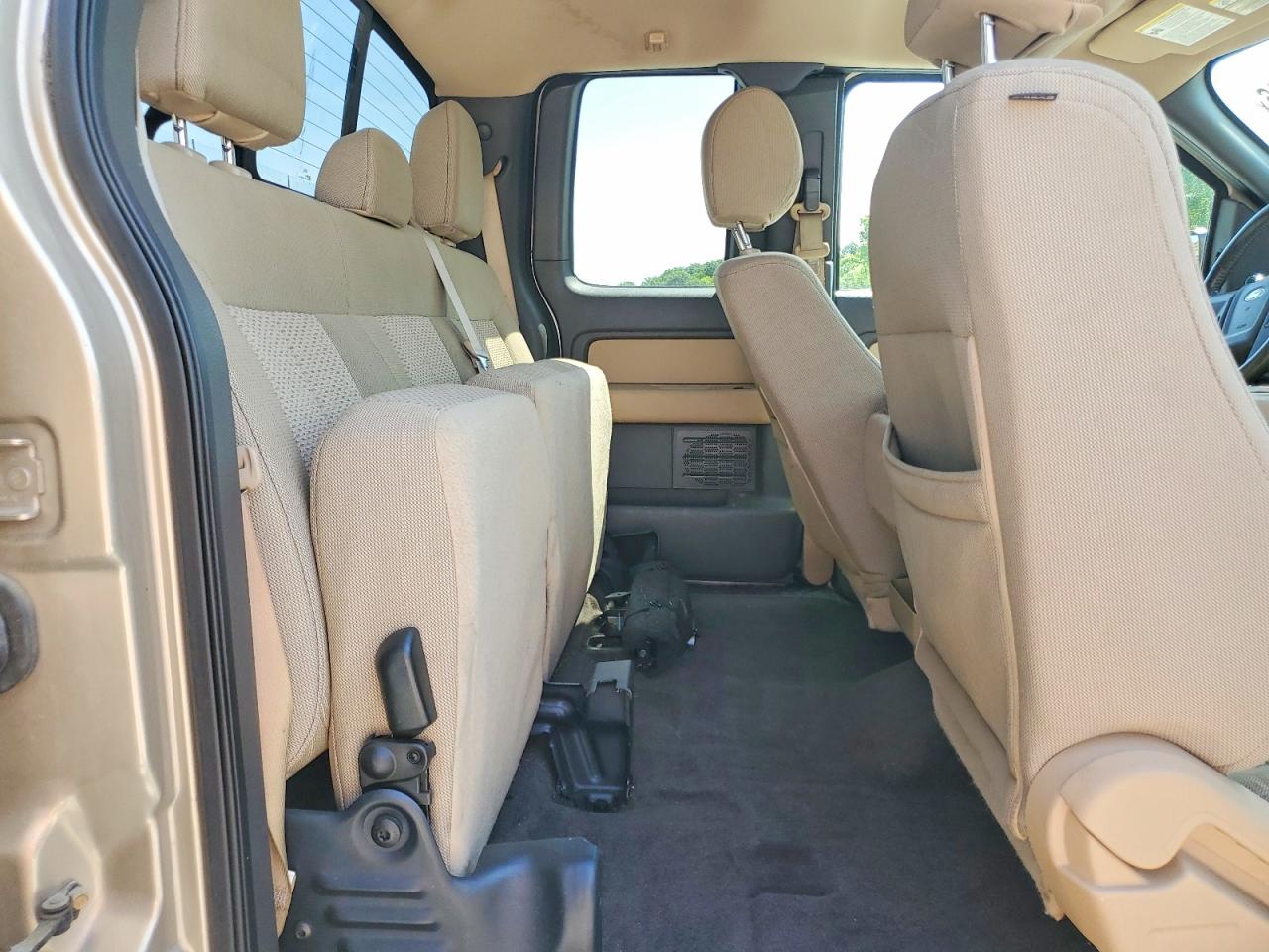 Ford F-150 Super Cab