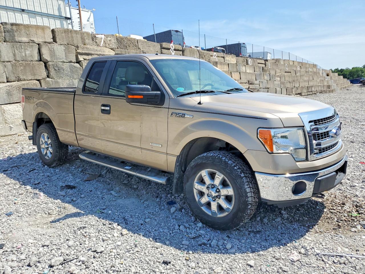 Ford F-150 Super Cab