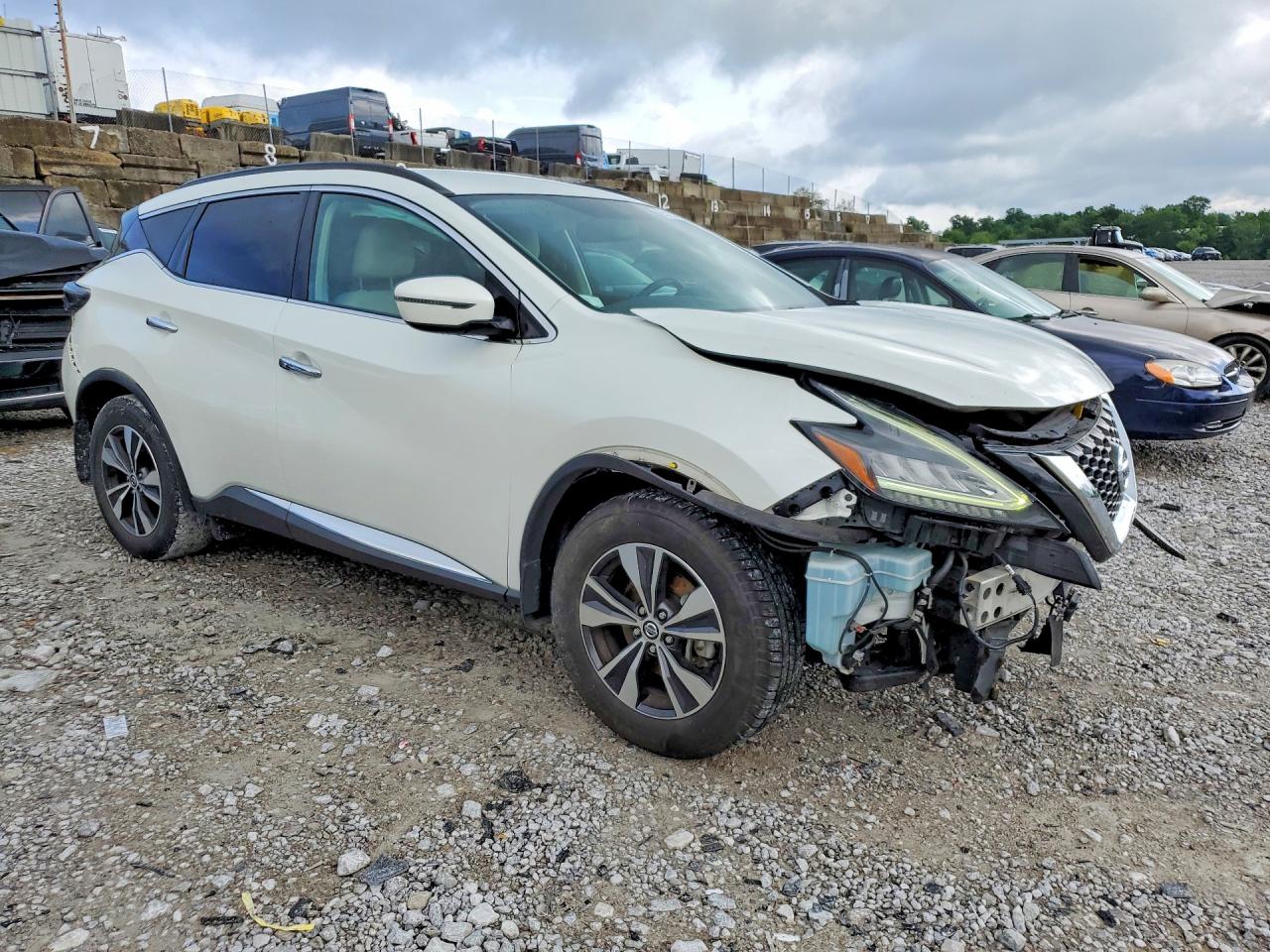 Nissan Murano Sv