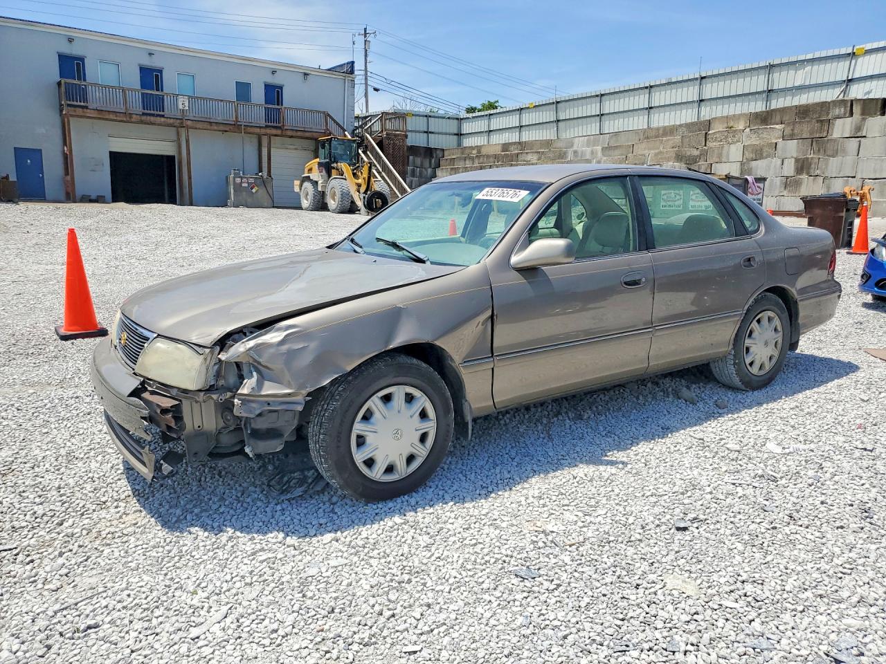 Salvage Toyota Avalon Image