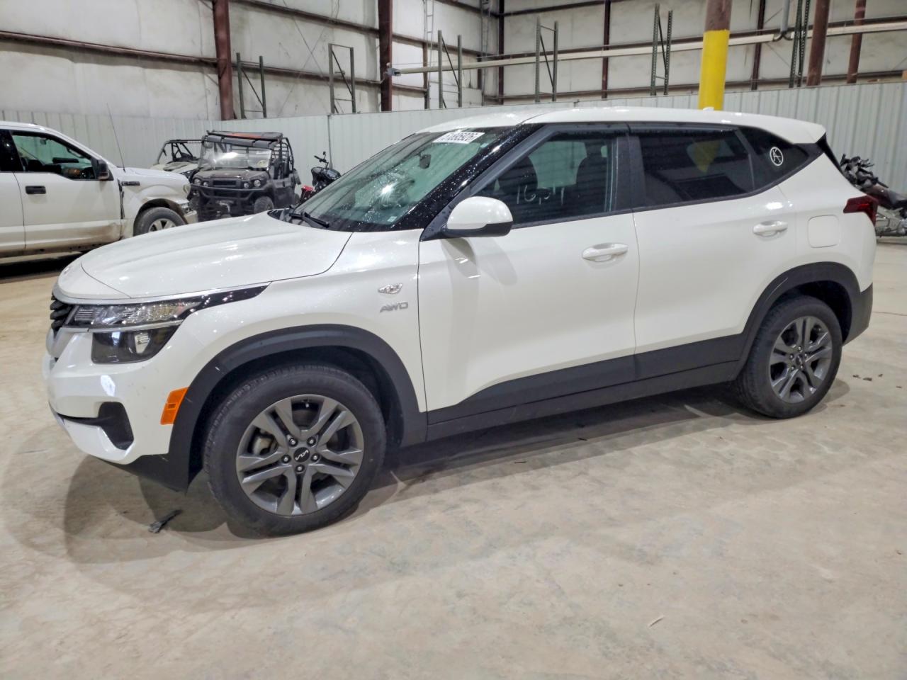 Salvage Kia Seltos Image