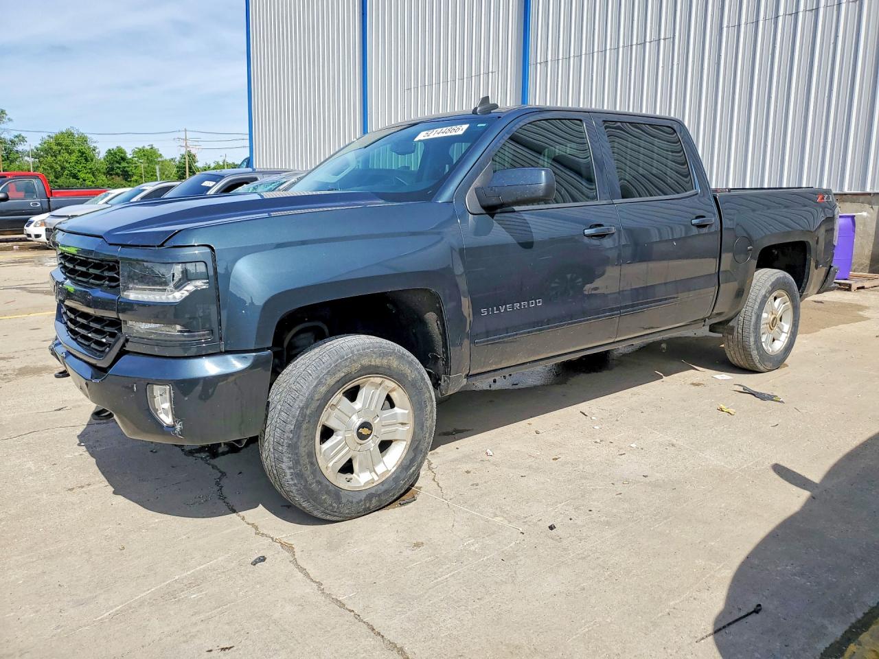 Salvage Chevrolet Silverado Image