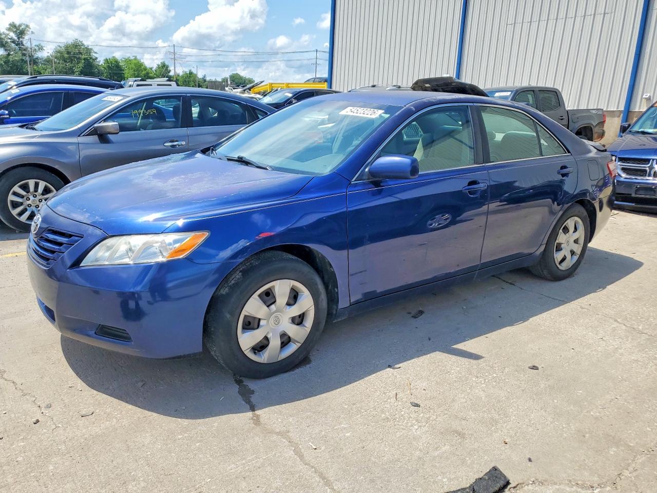 Salvage Toyota Camry Image