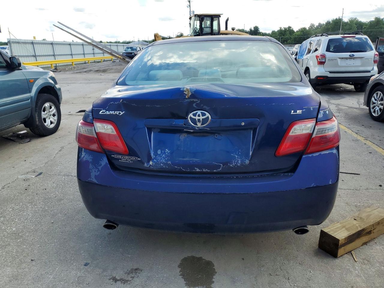 Toyota Camry Le V6