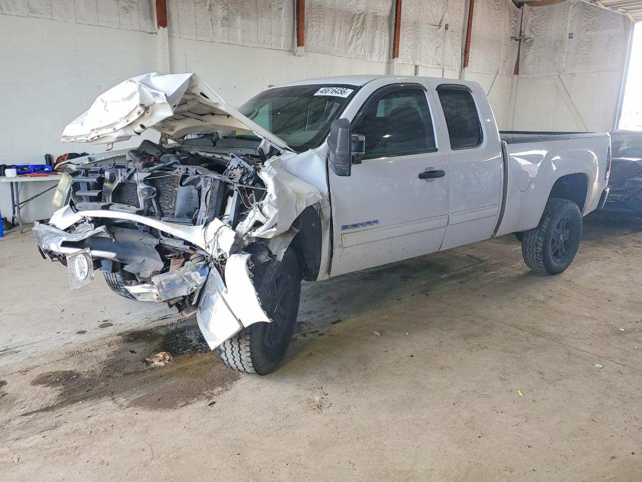Salvage GMC Sierra Image