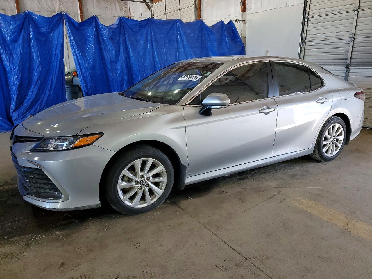Salvage Toyota Camry Image