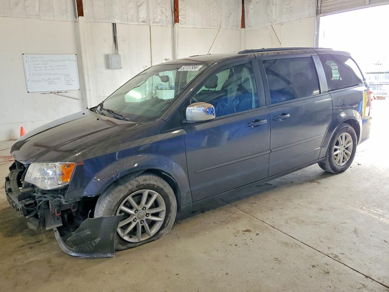 Salvage Dodge Caravan Image