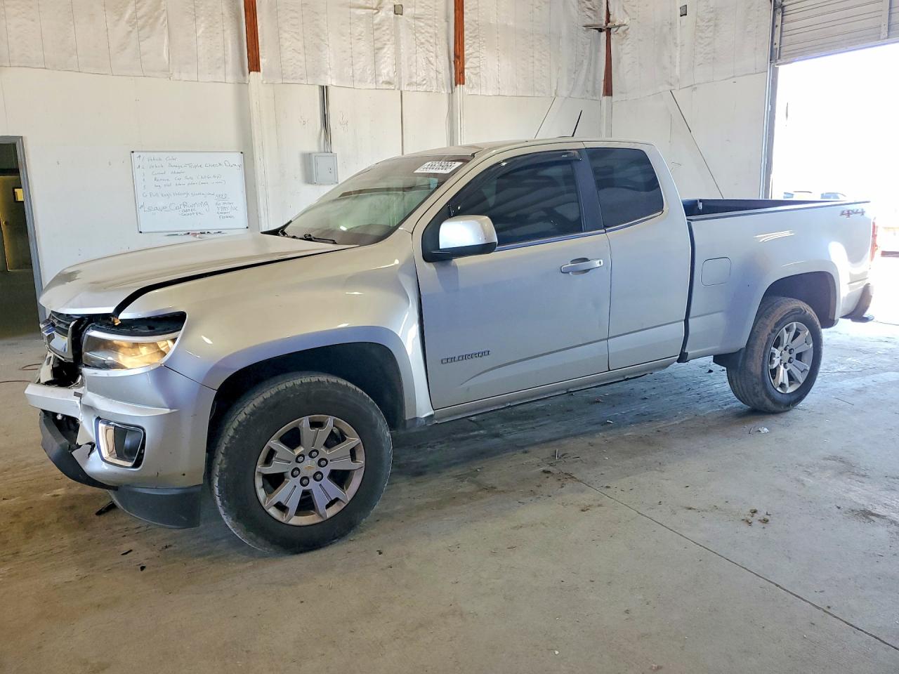 Salvage Chevrolet Colorado Image