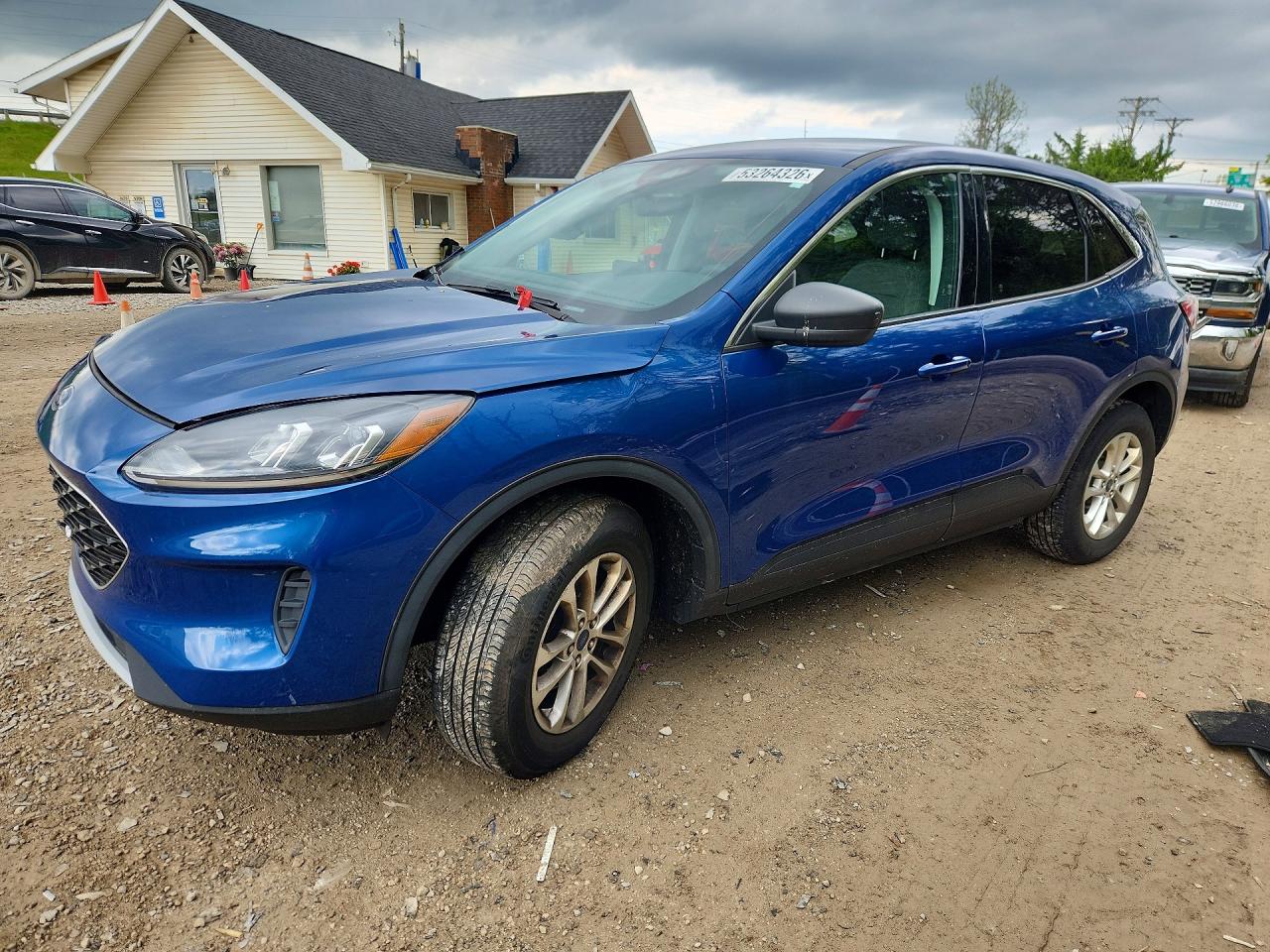 Salvage Ford Escape Image
