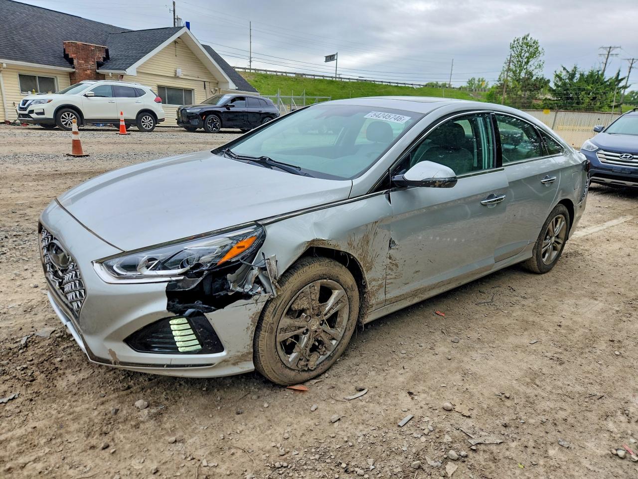 Salvage Hyundai SONATA Image