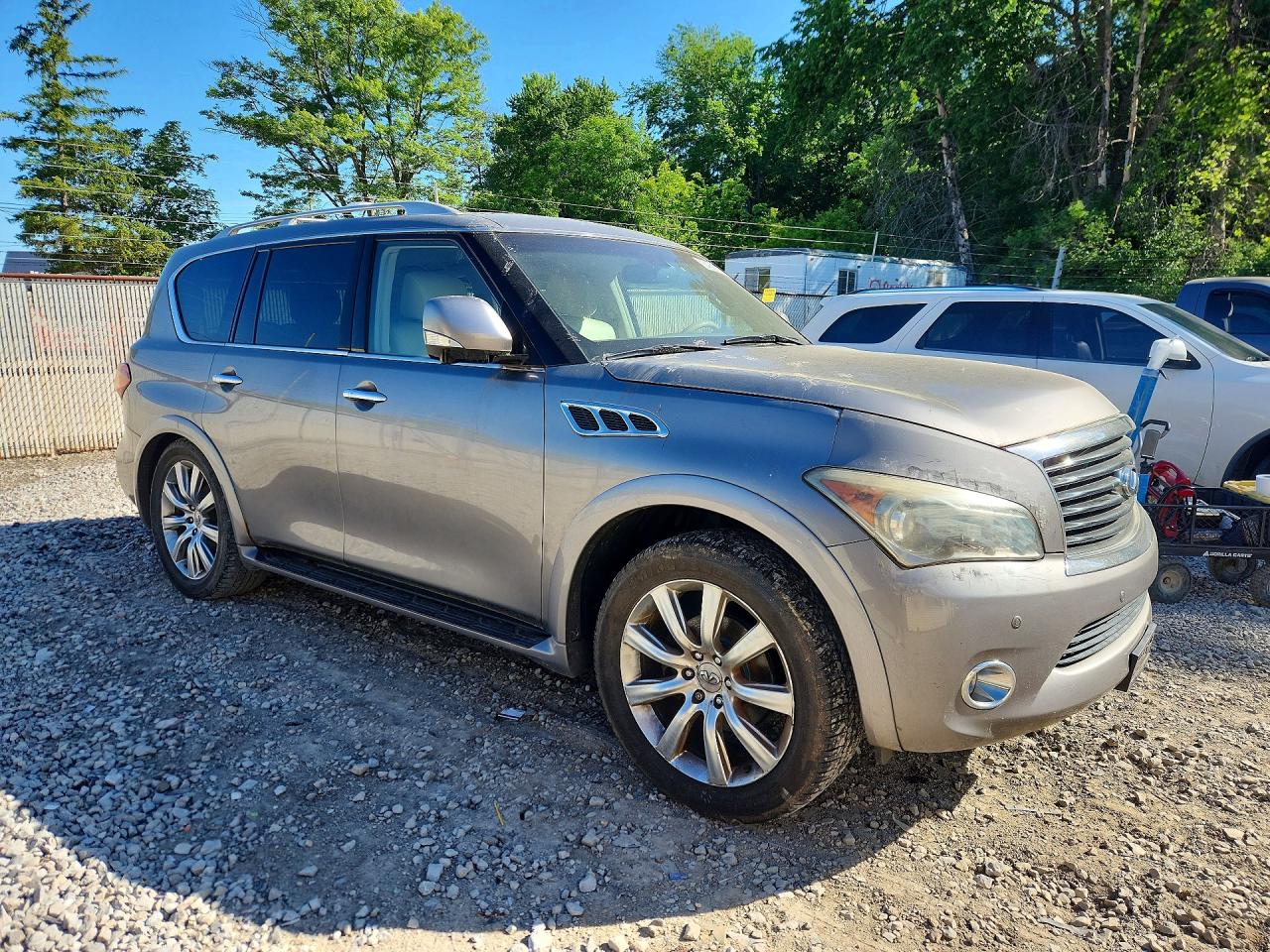 INFINITI Qx Base