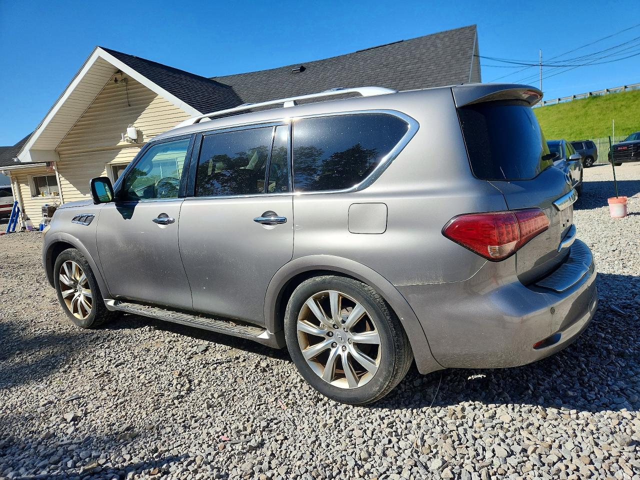 INFINITI Qx Base