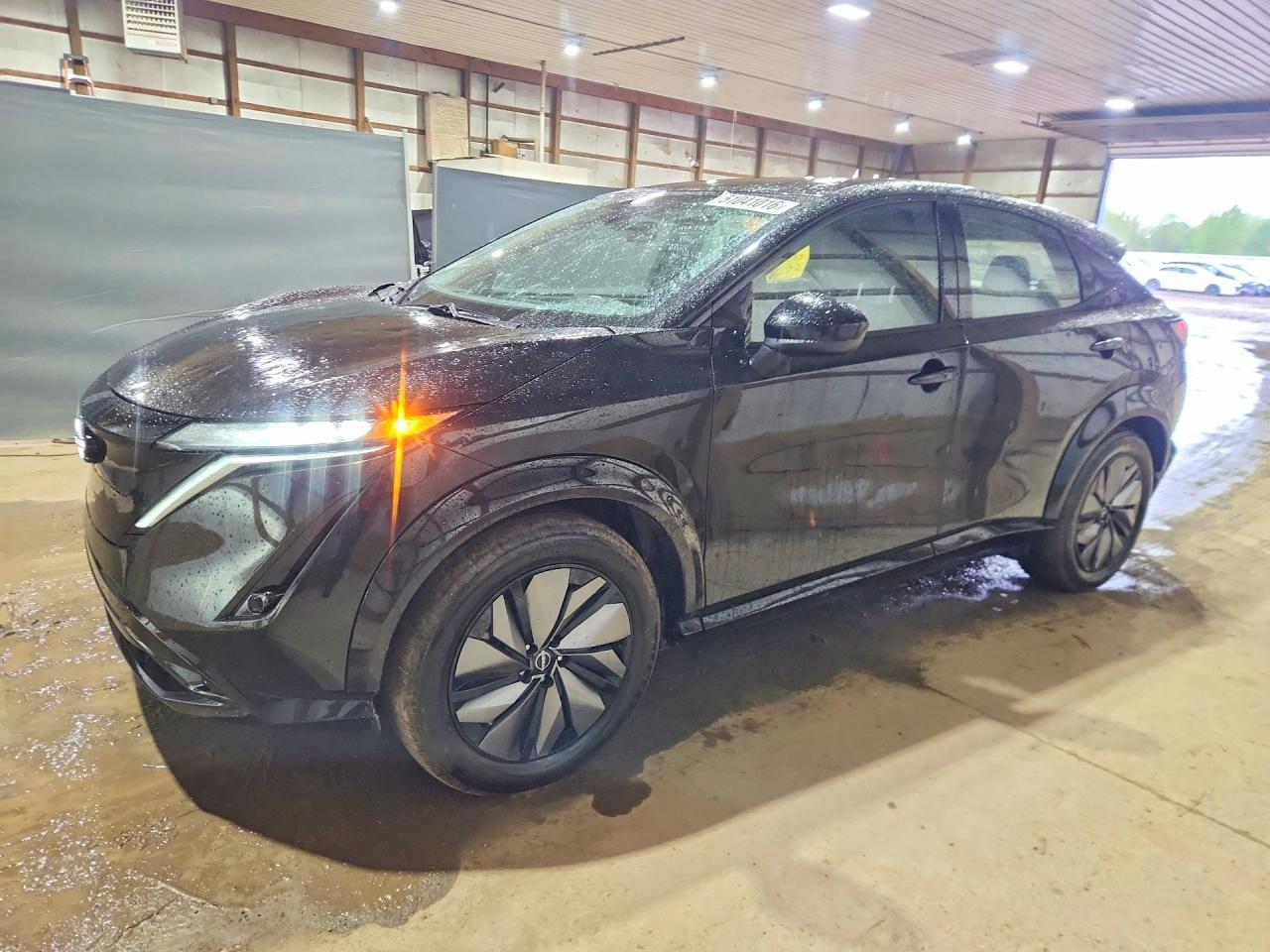Salvage Nissan Ariya Image
