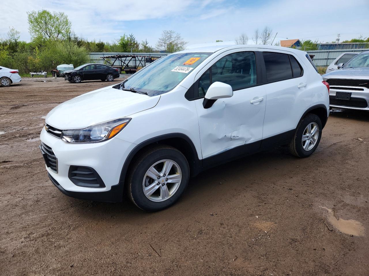 Salvage Chevrolet Trax Image