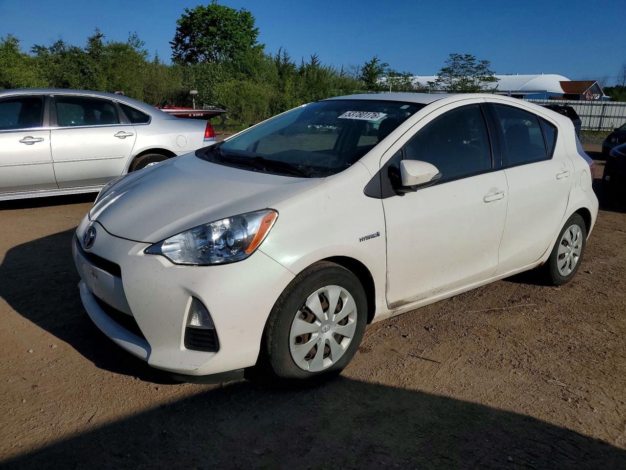 Salvage Toyota Prius Image